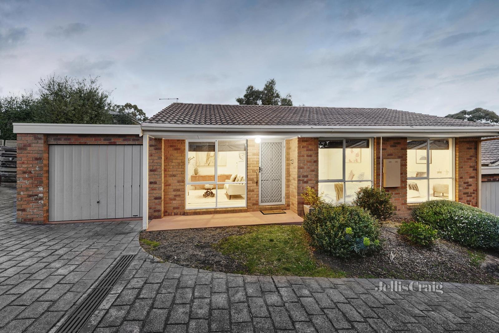 2/53-55 Looker Road, Montmorency image 1