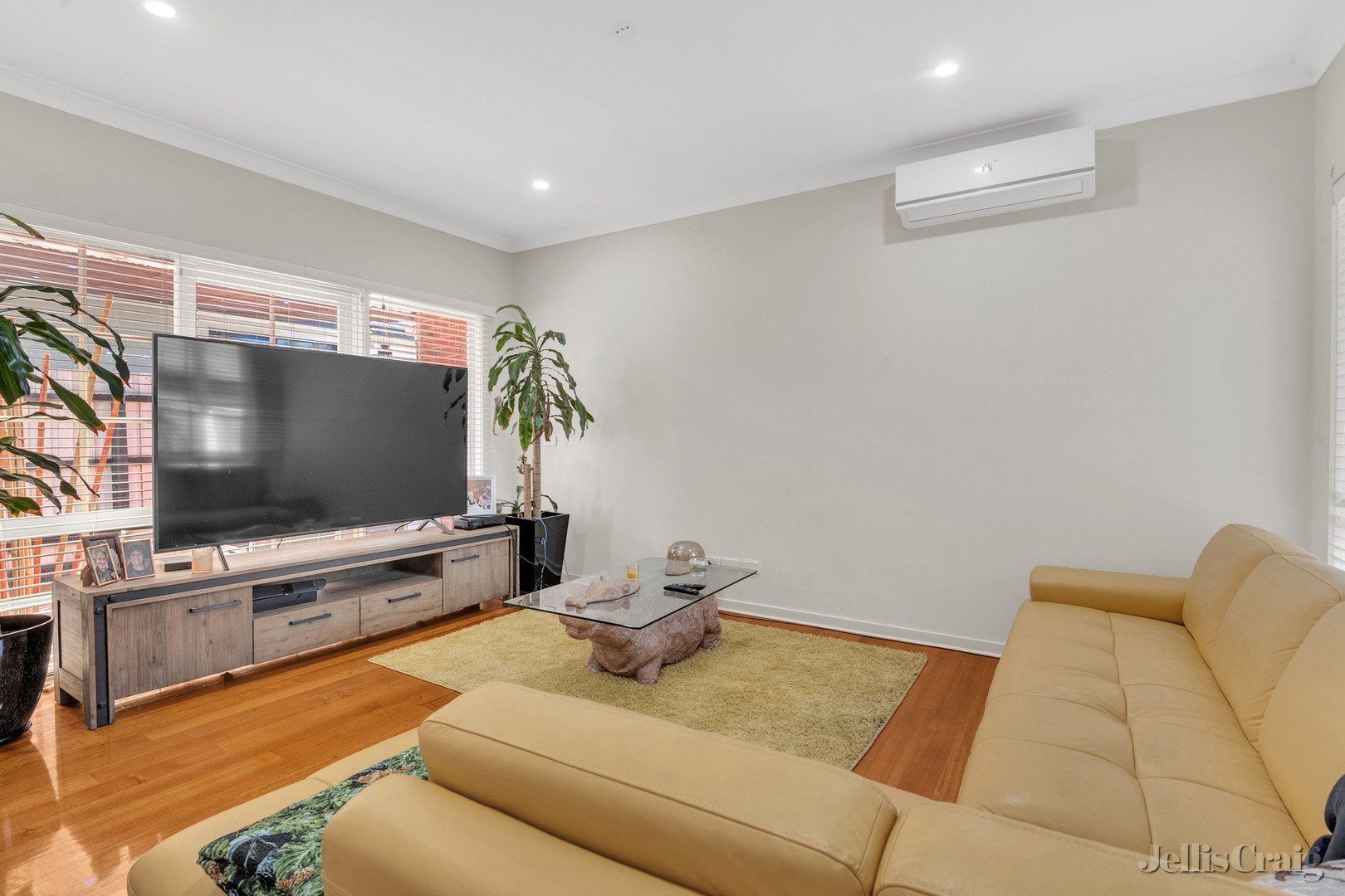 2/53 Landells Road, Pascoe Vale image 2