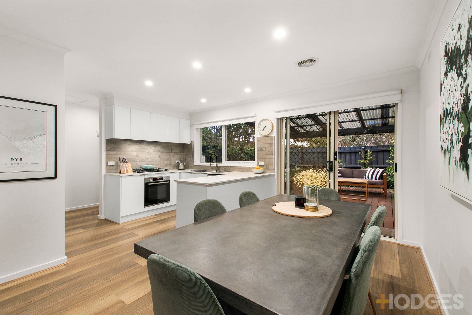 2 / 53 Lonsdale Avenue Hampton East