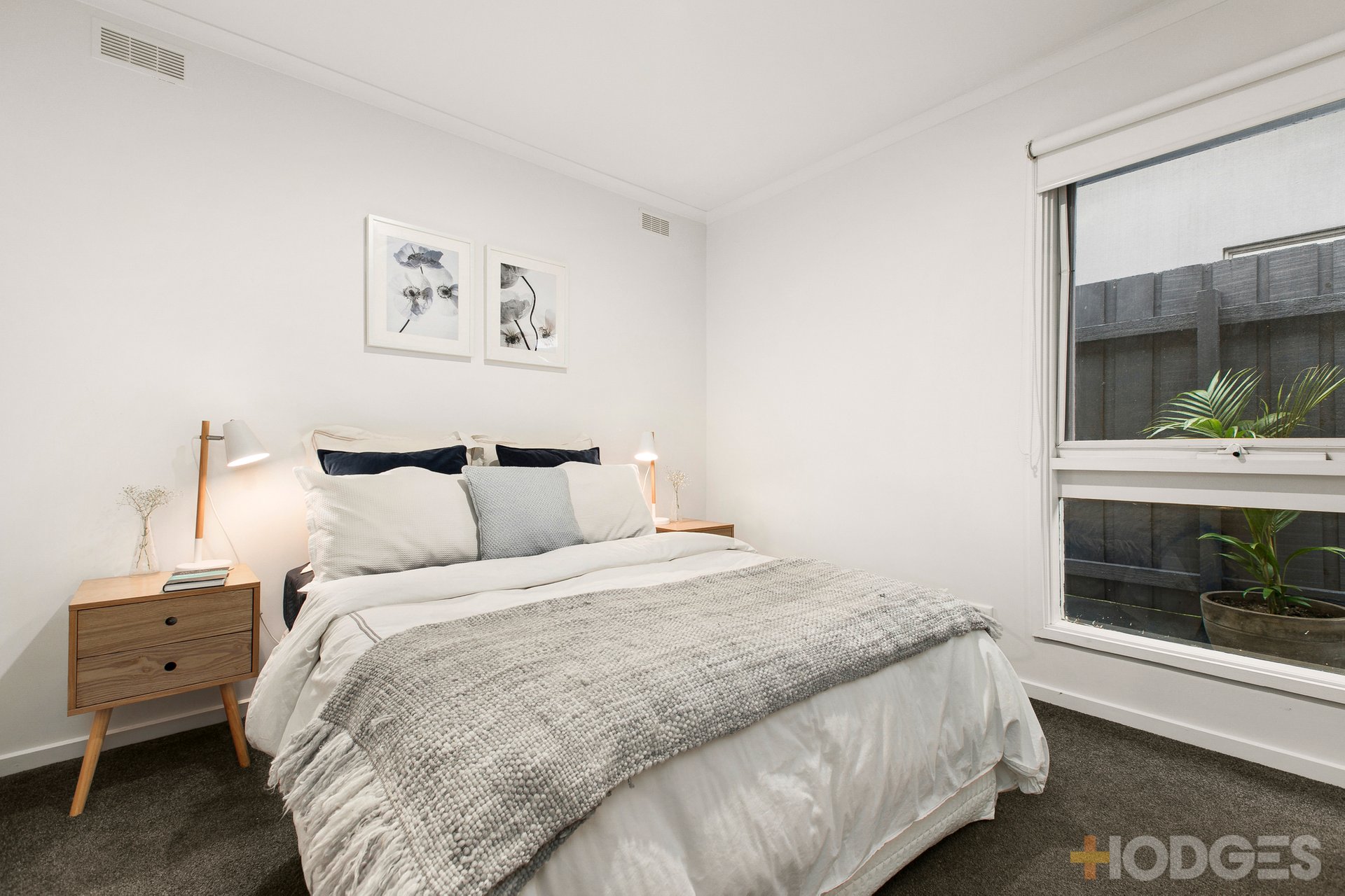 2 / 53 Lonsdale Avenue Hampton East