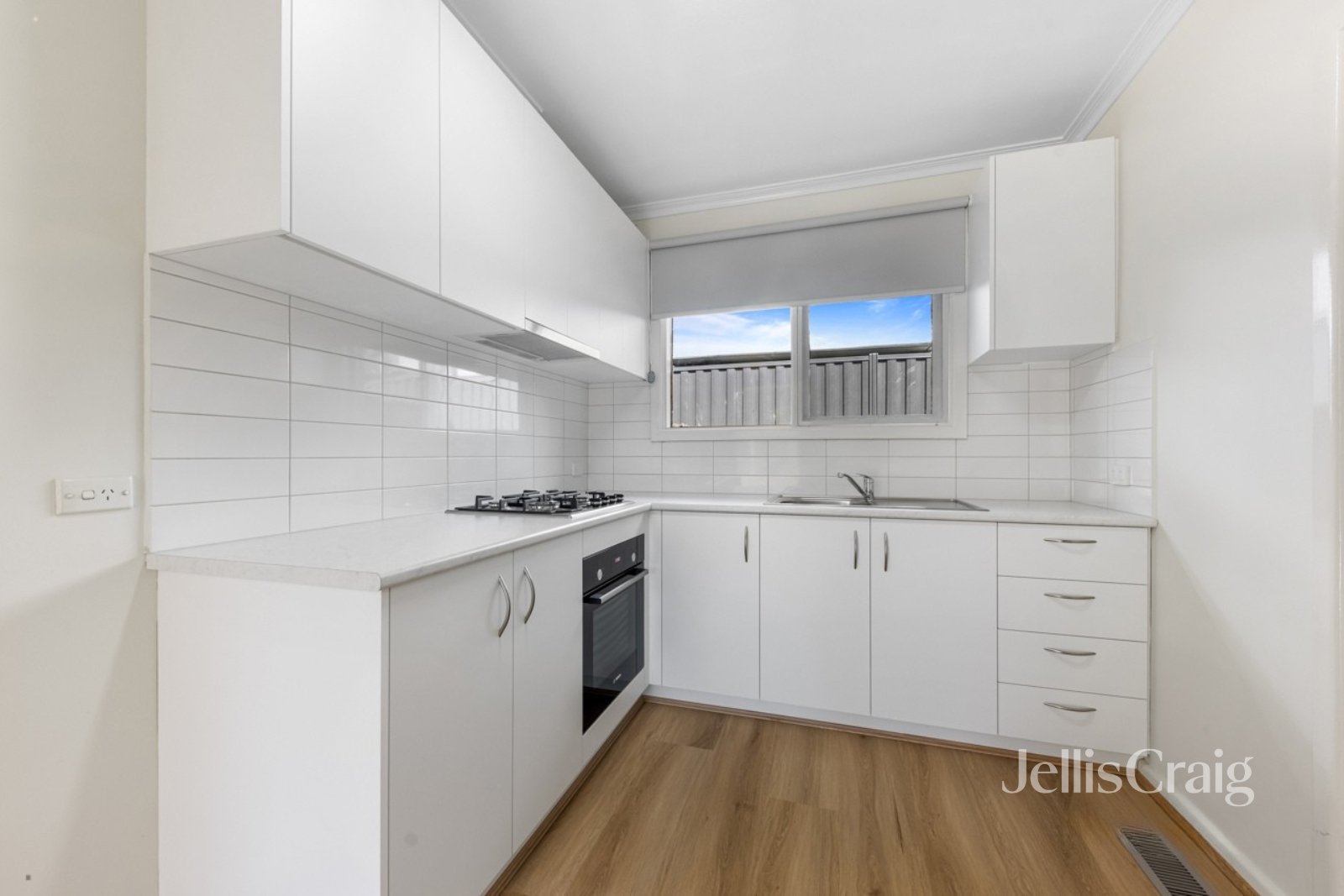 2/53 Yarra Street, Heidelberg image 2