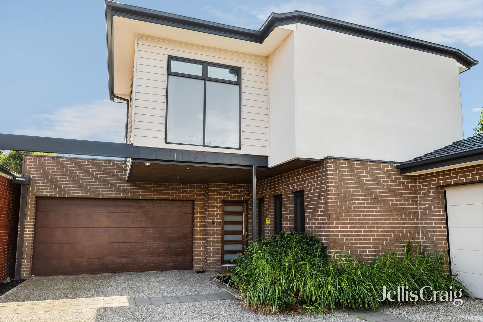 2/533 South Road, Bentleigh image 1