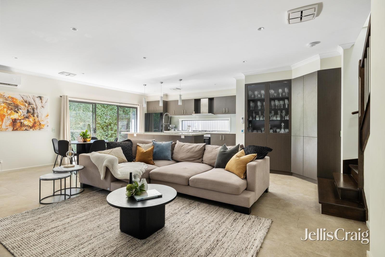 2/533 South Road, Bentleigh image 2