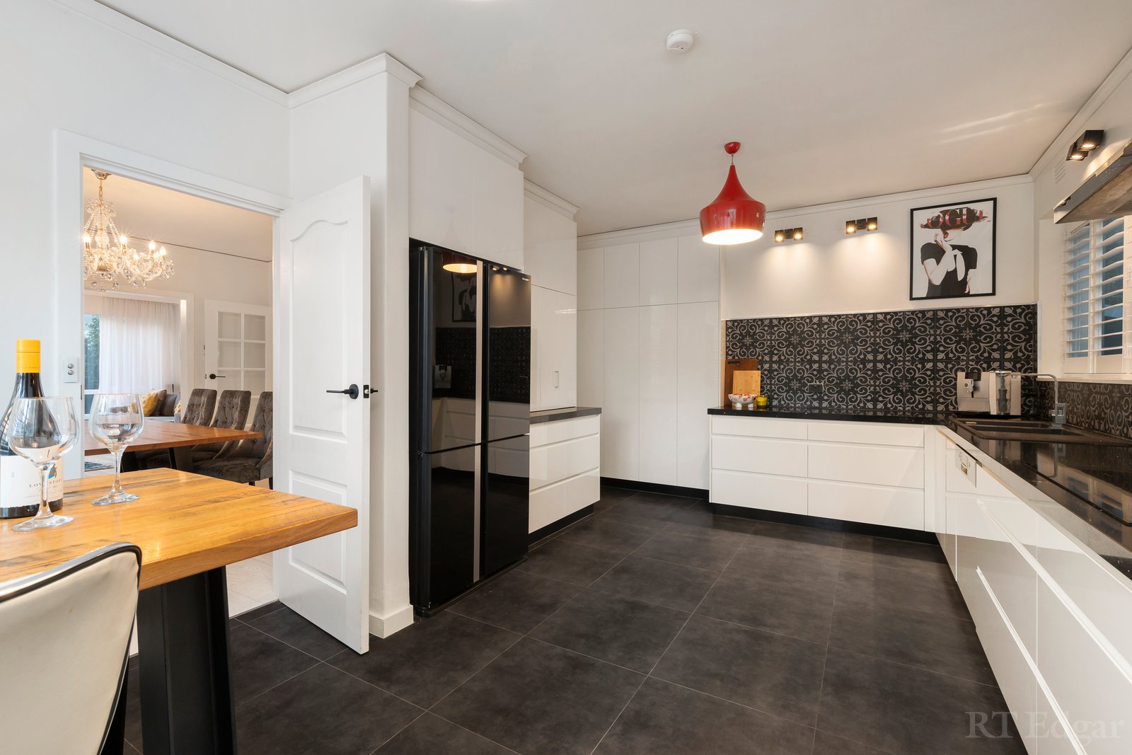 Property Gallery Thumbnail 6