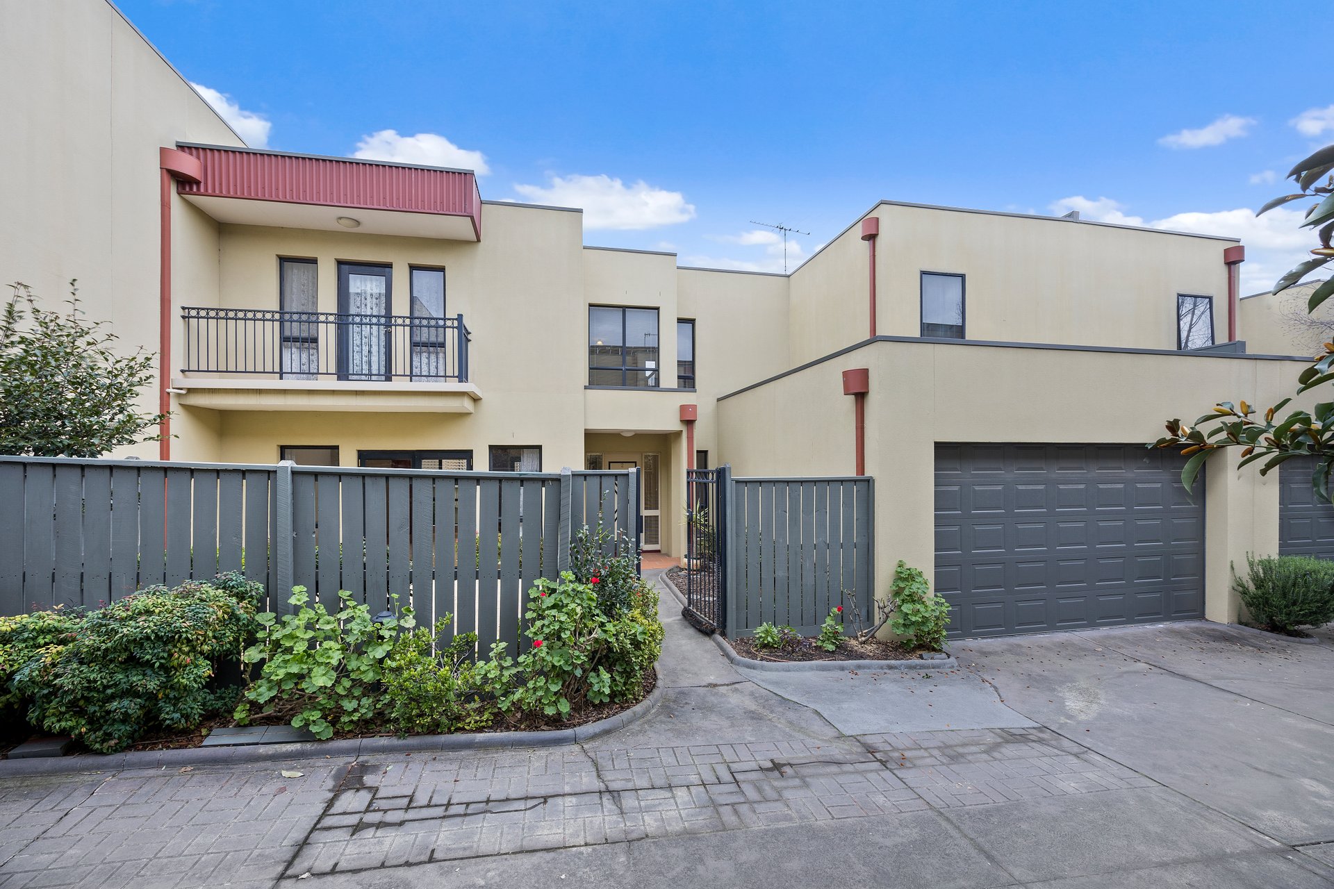 2/537 Tooronga Road, Hawthorn East image 1