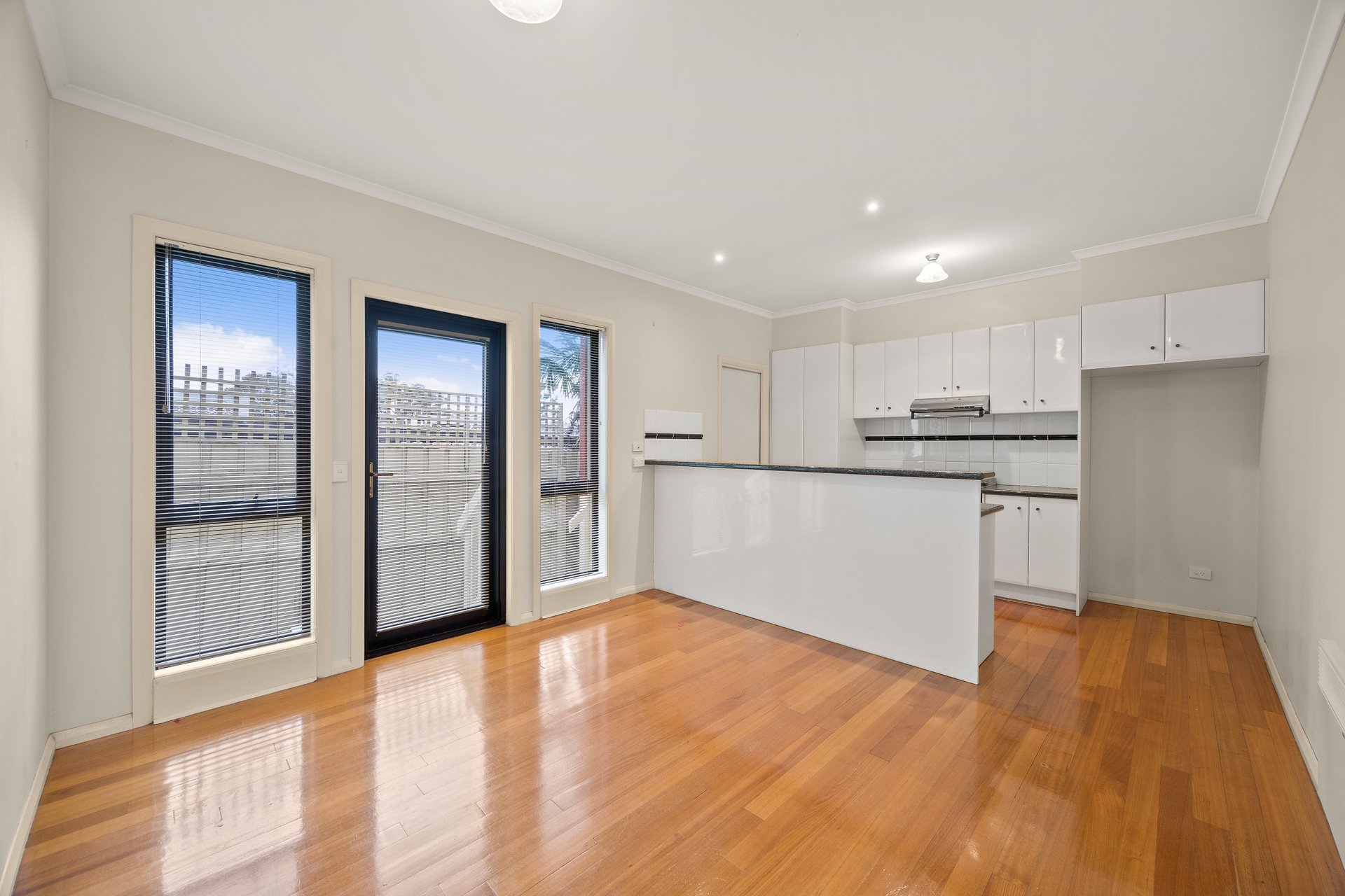 2/537 Tooronga Road, Hawthorn East image 3