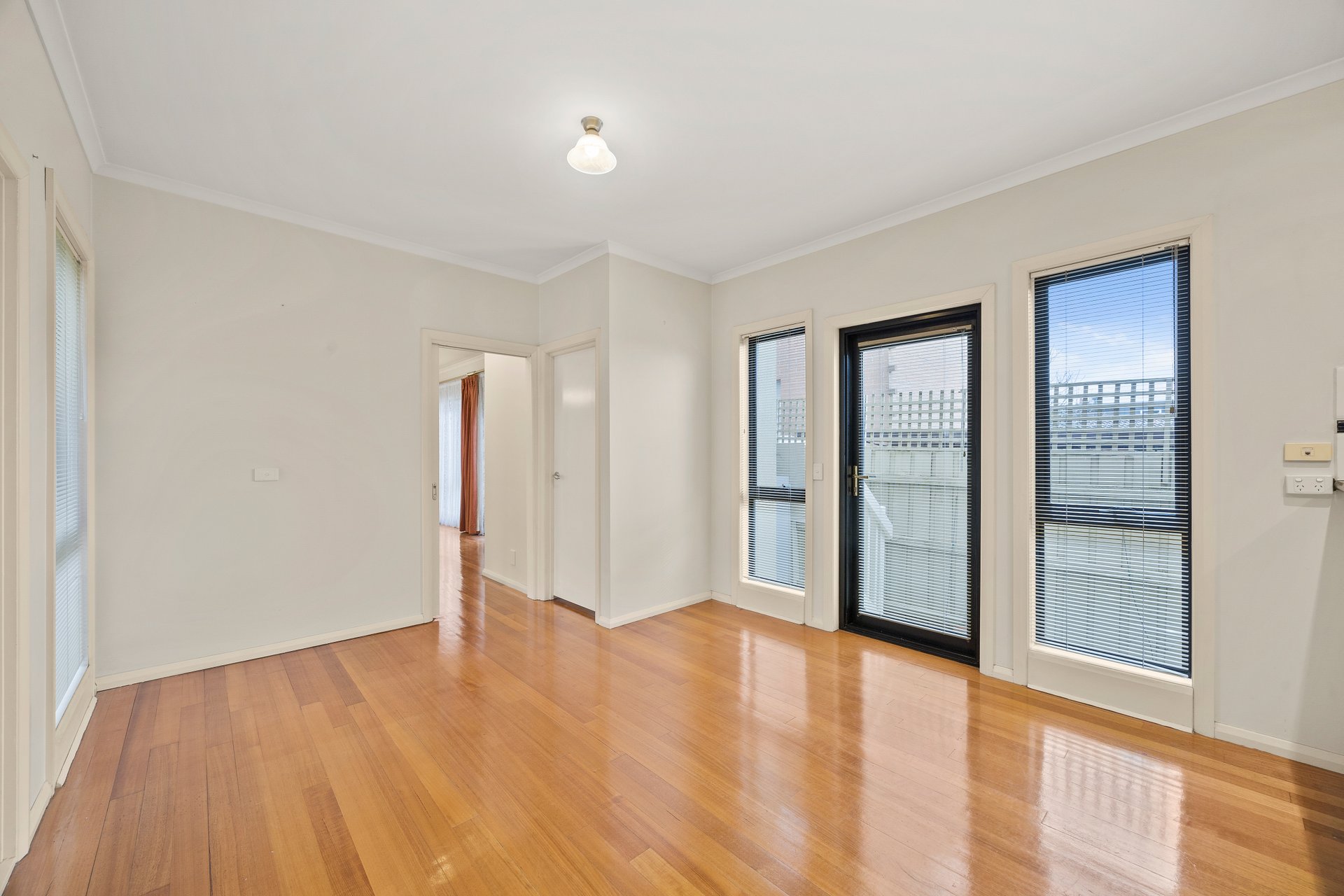 2/537 Tooronga Road, Hawthorn East image 5
