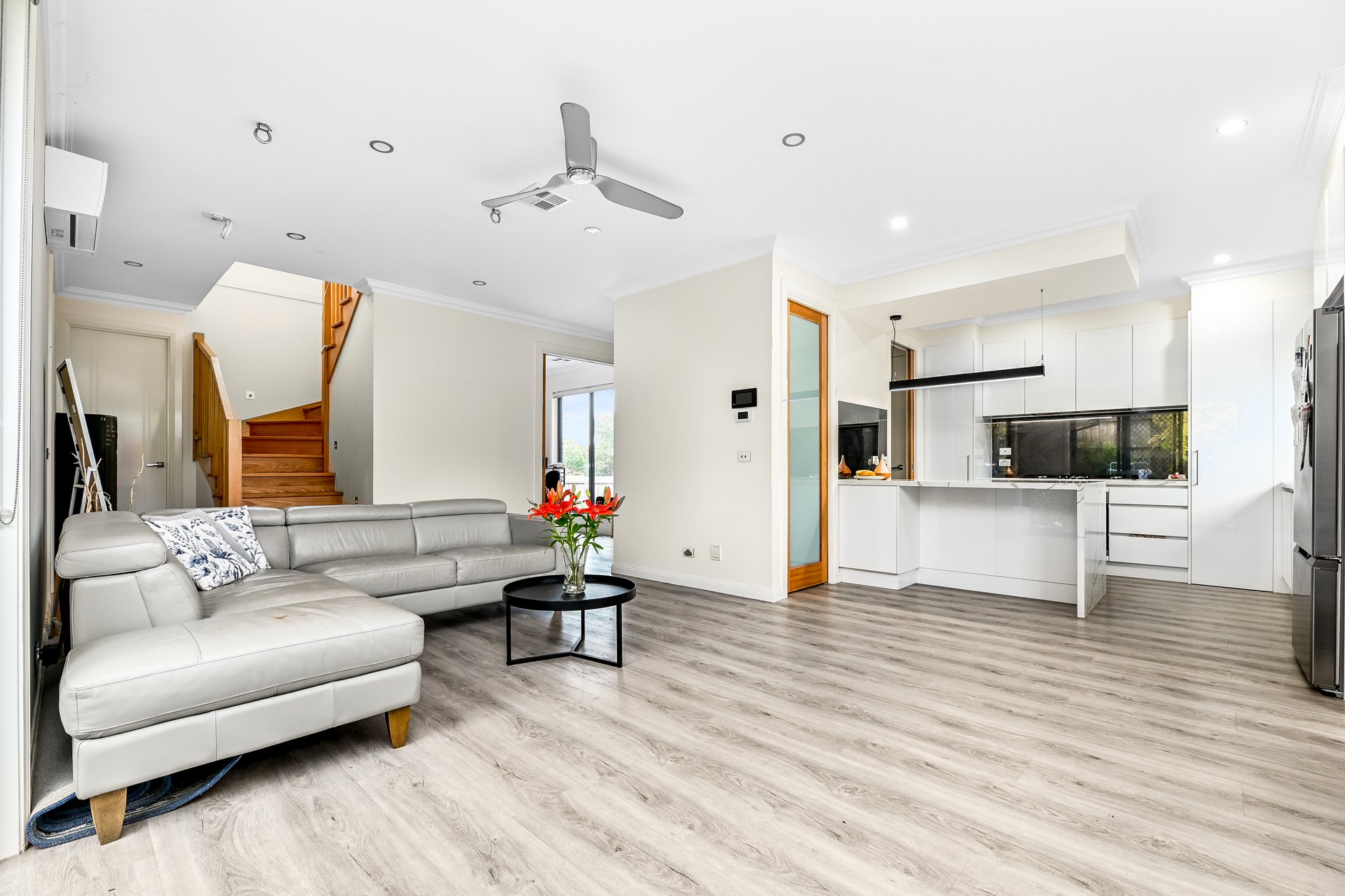 2/538 High Street Road, Mount&nbsp;Waverley image 2