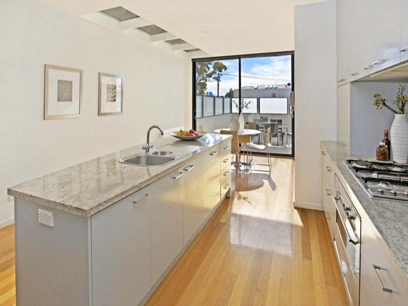 254 Beaconsfield Parade, Middle Park image 4