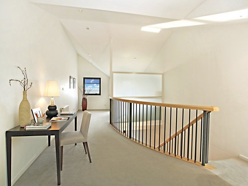 254 Beaconsfield Parade, Middle Park image 9