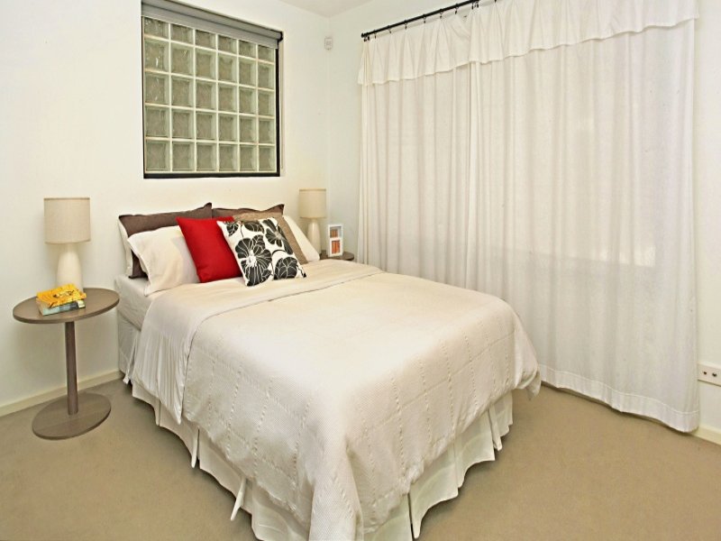254 Beaconsfield Parade, Middle Park image 10