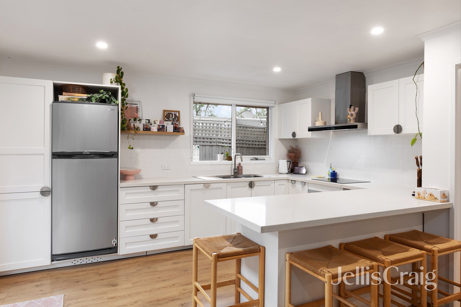 2/54 Delta Road, Greensborough image 2