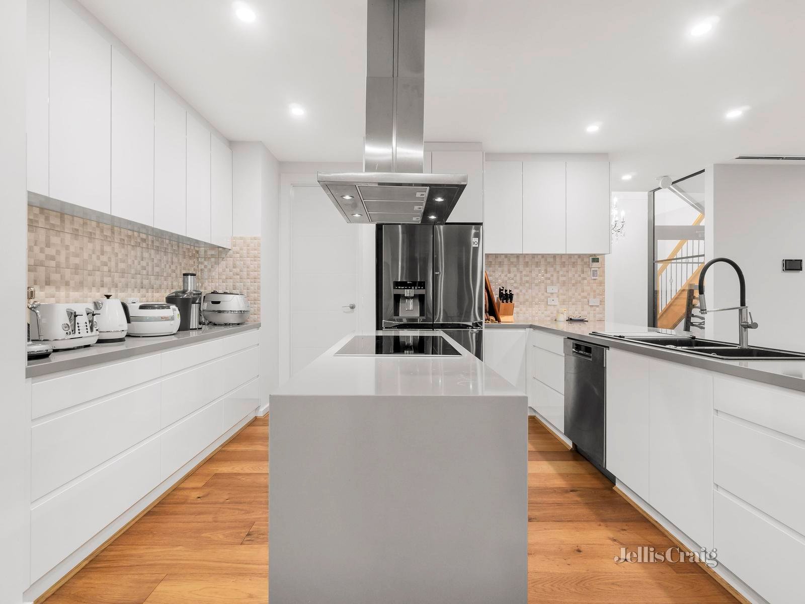2/54 Henry Street, Eltham image 5