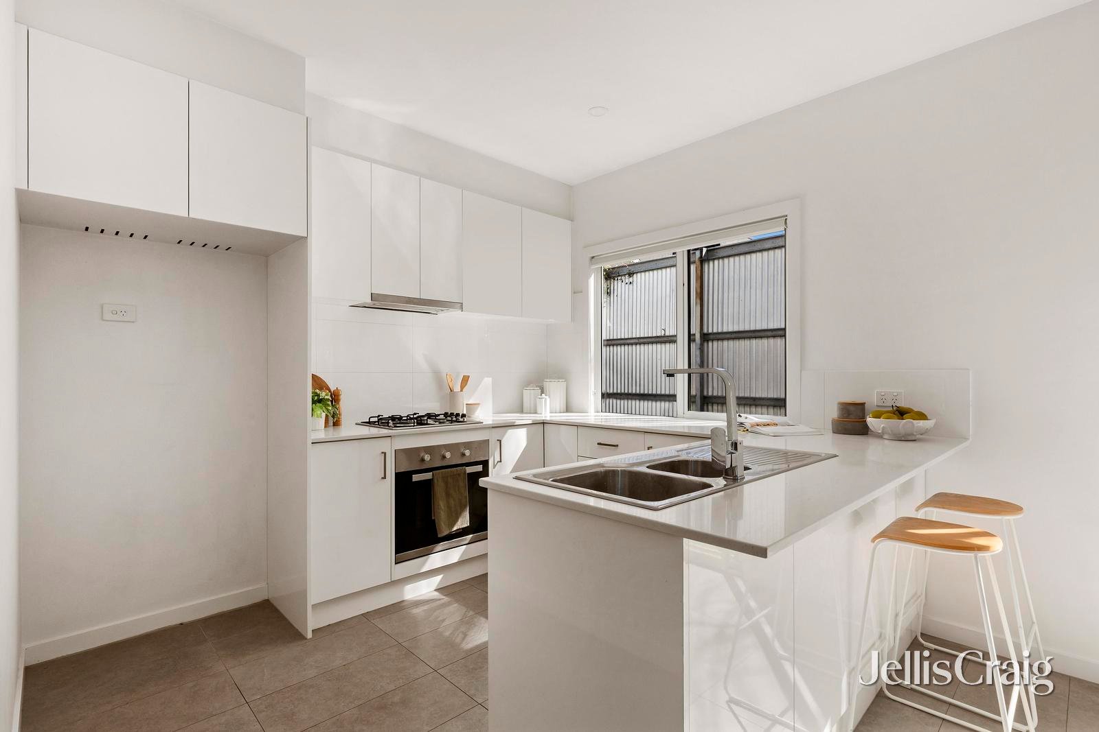 2/54 Lambeth Street, Kensington image 4