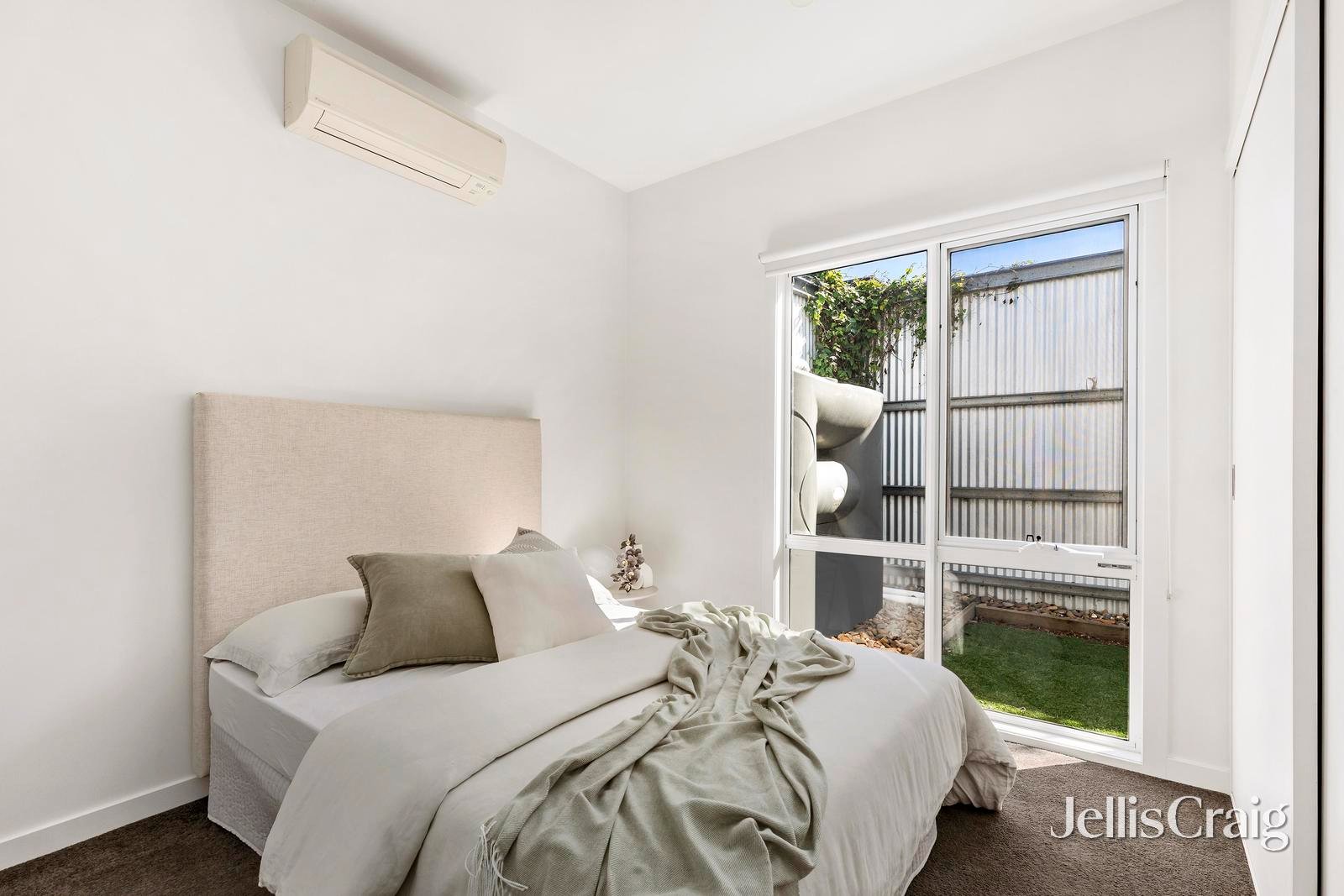 2/54 Lambeth Street, Kensington image 9