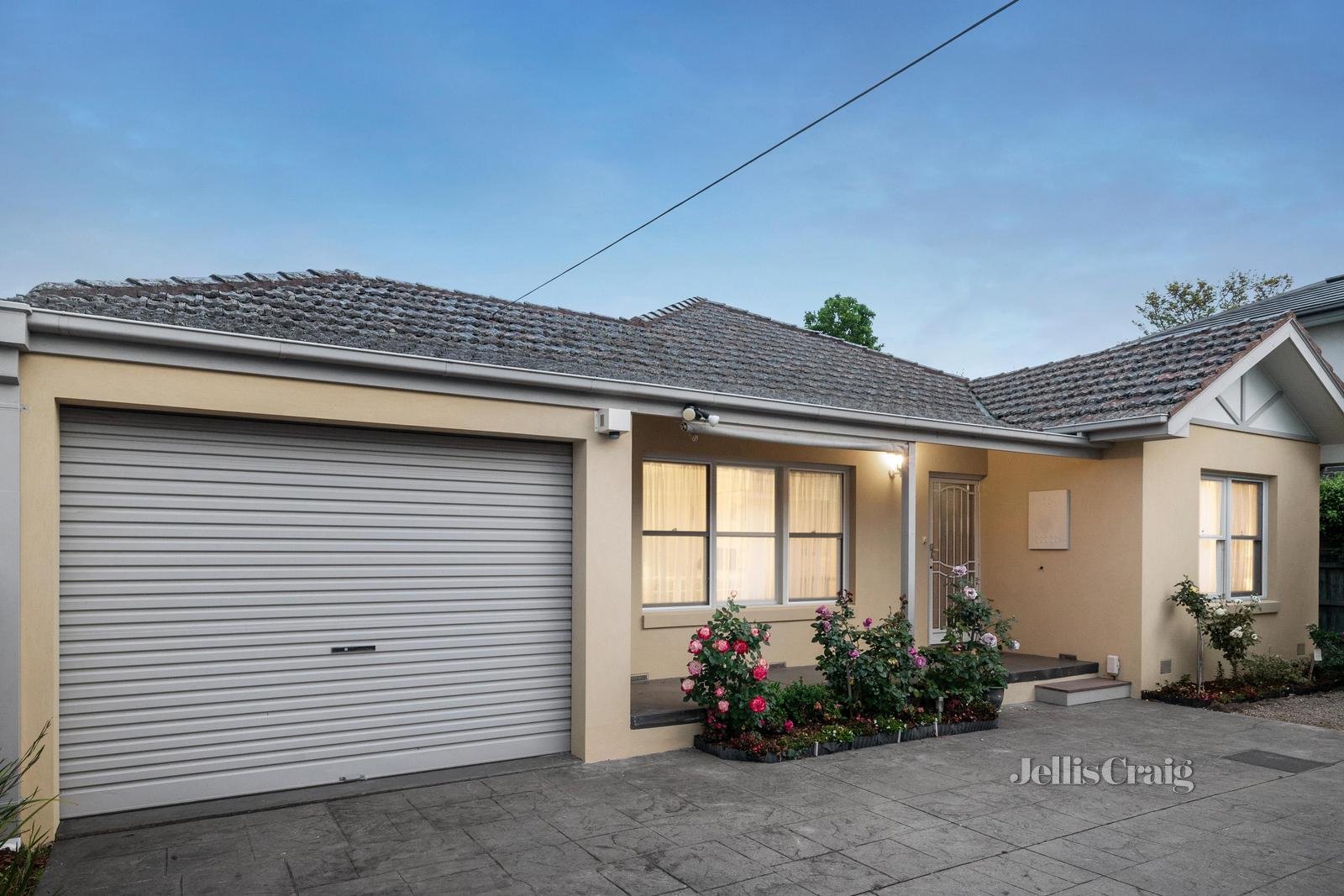 2/54 Lancaster Street, Bentleigh East image 1