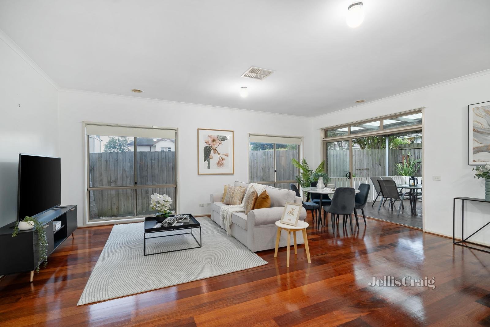 2/54 Panoramic Grove, Glen Waverley image 3