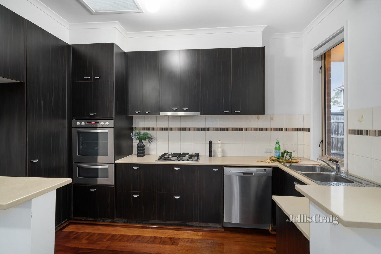 2/54 Panoramic Grove, Glen Waverley image 4