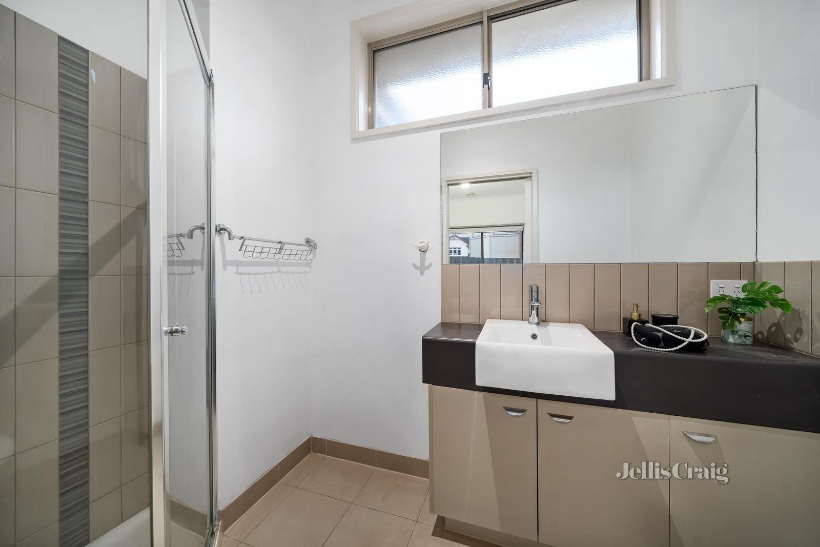 2/54 Panoramic Grove, Glen Waverley image 9