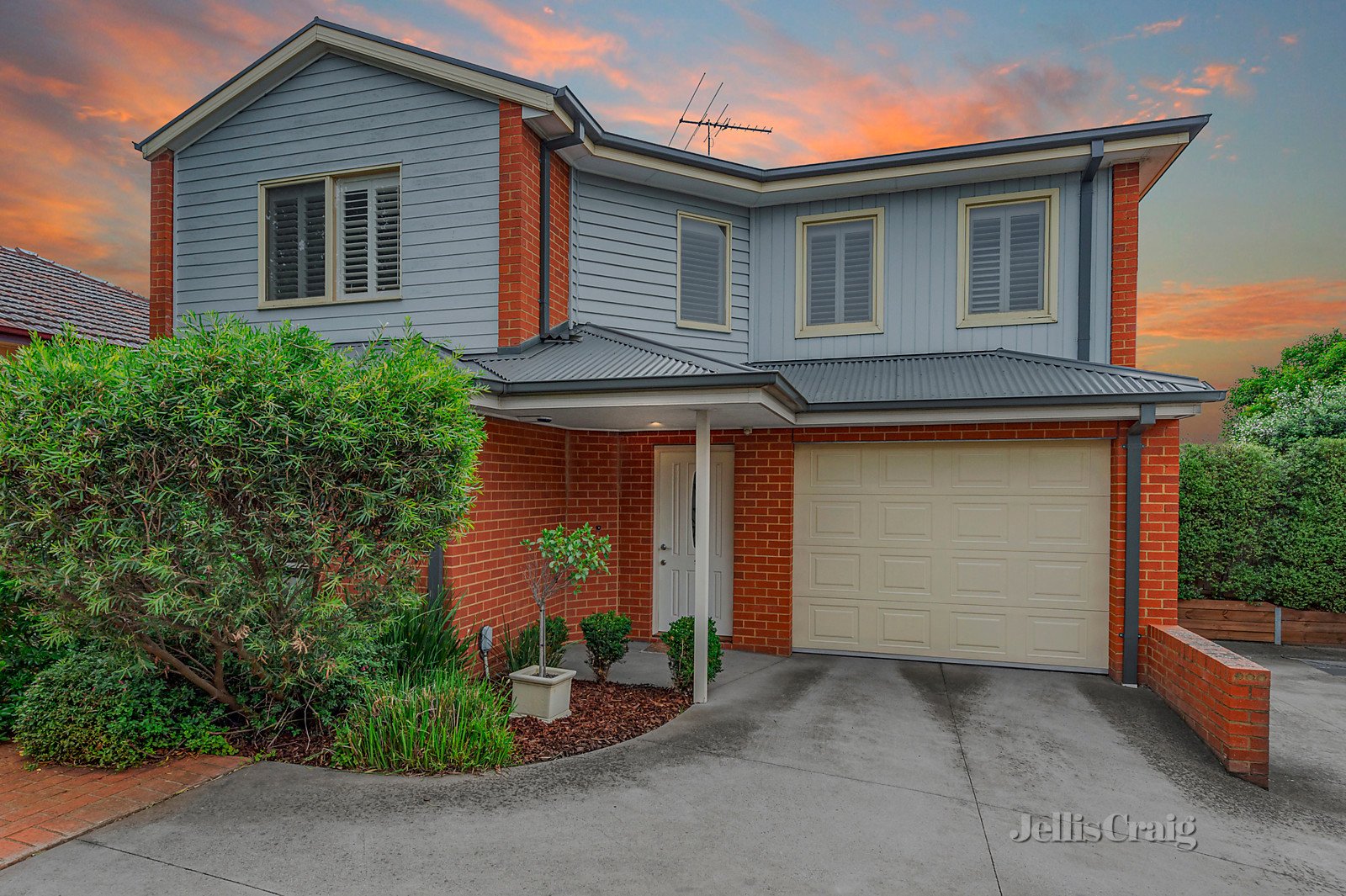 2/54 St Andrews Avenue, Rosanna image 2