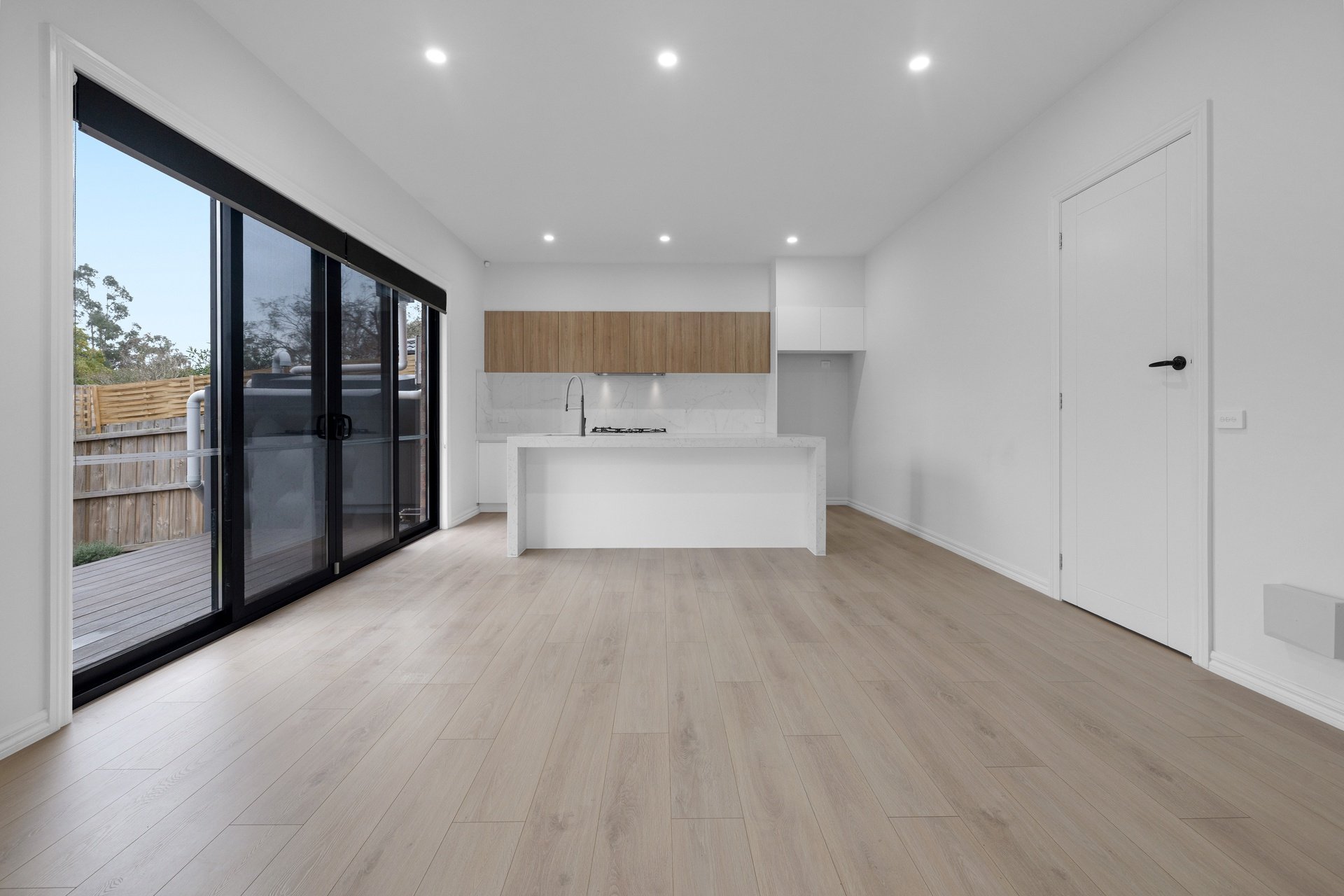 2/54 Surrey Road East, Croydon image 3