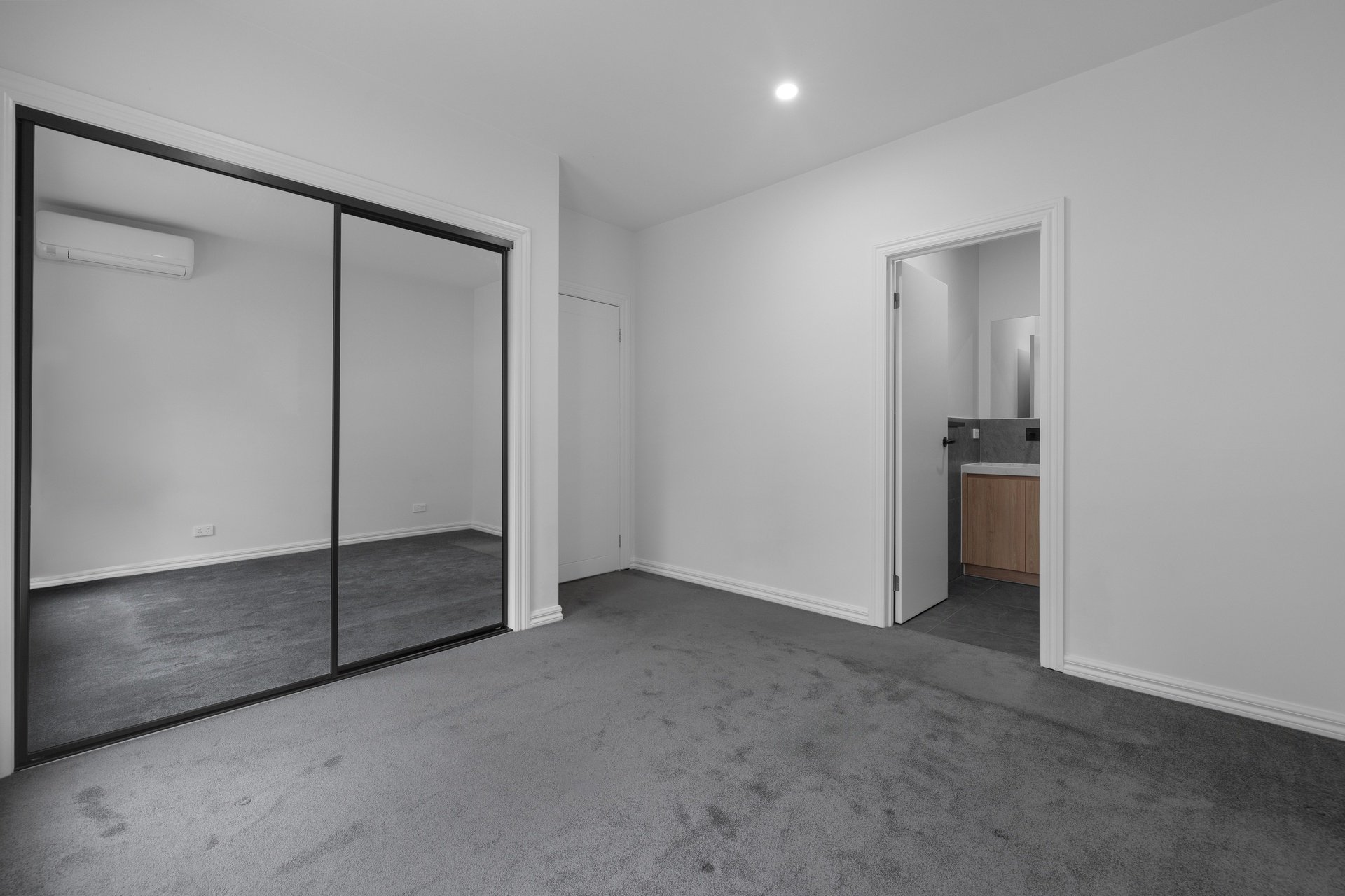 2/54 Surrey Road East, Croydon image 6