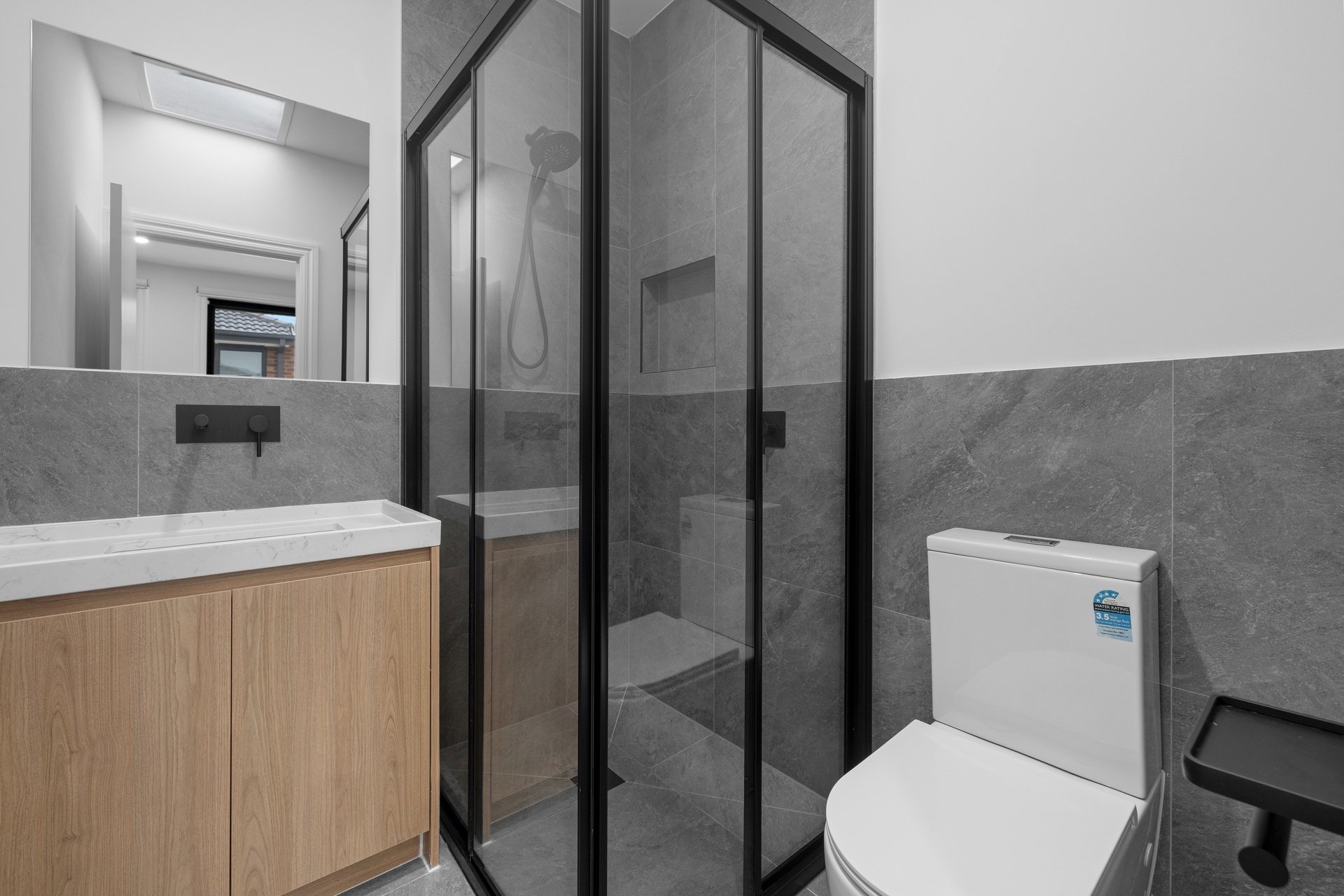 2/54 Surrey Road East, Croydon image 7