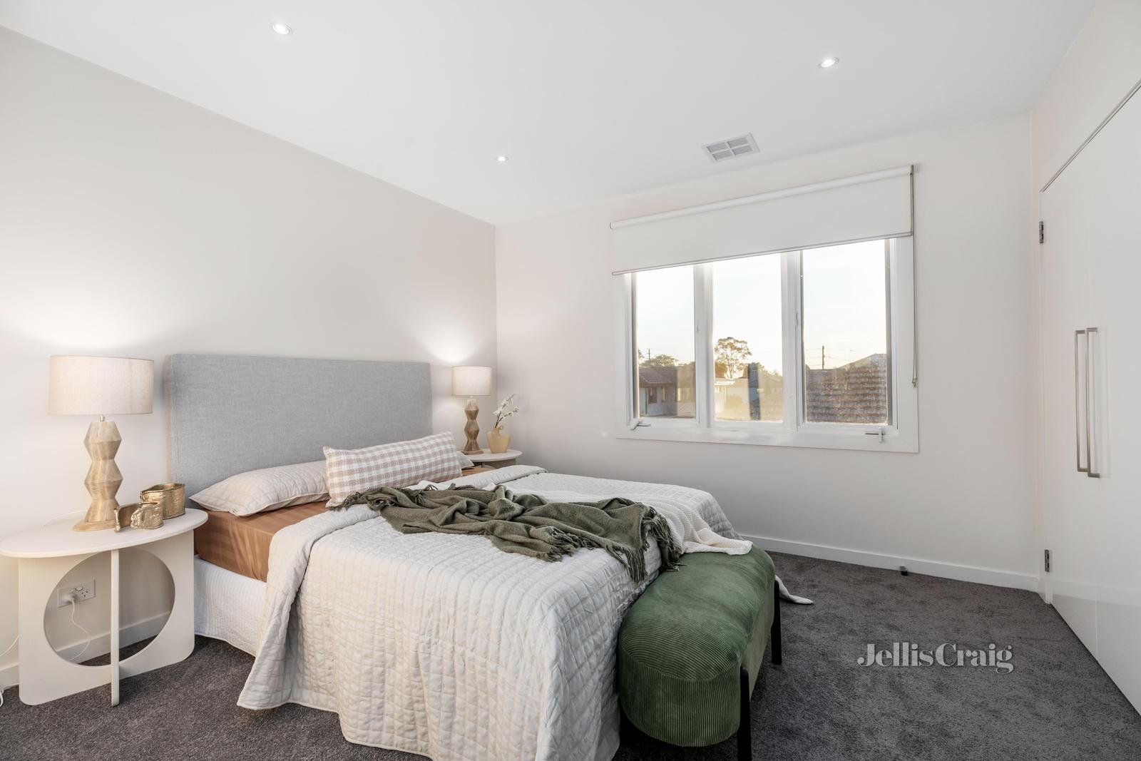 2/54 Waverley Road, Chadstone image 7