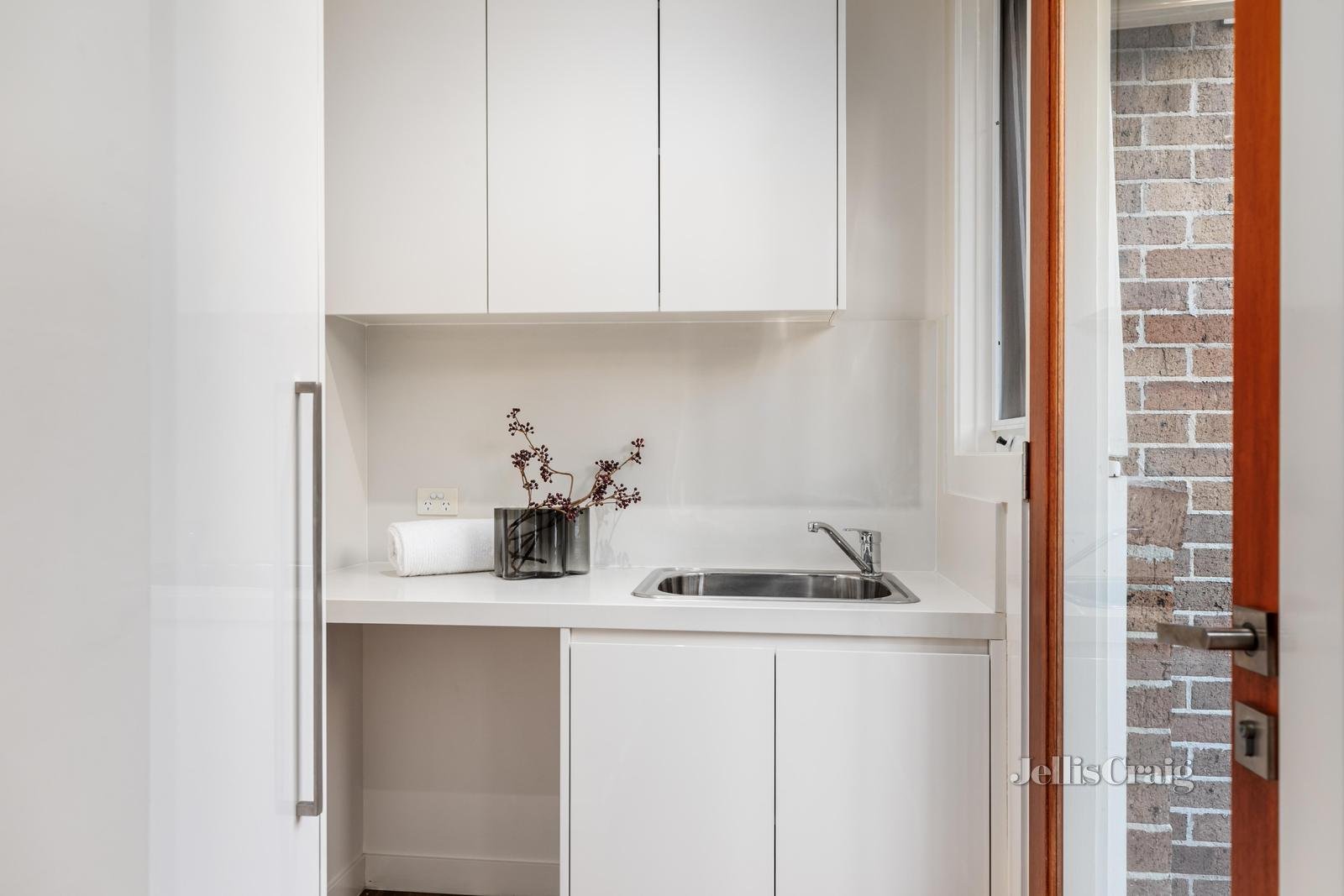 2/54 Waverley Road, Chadstone image 10