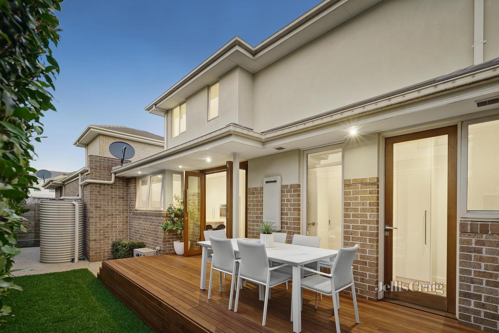 2/54 Waverley Road, Chadstone image 12