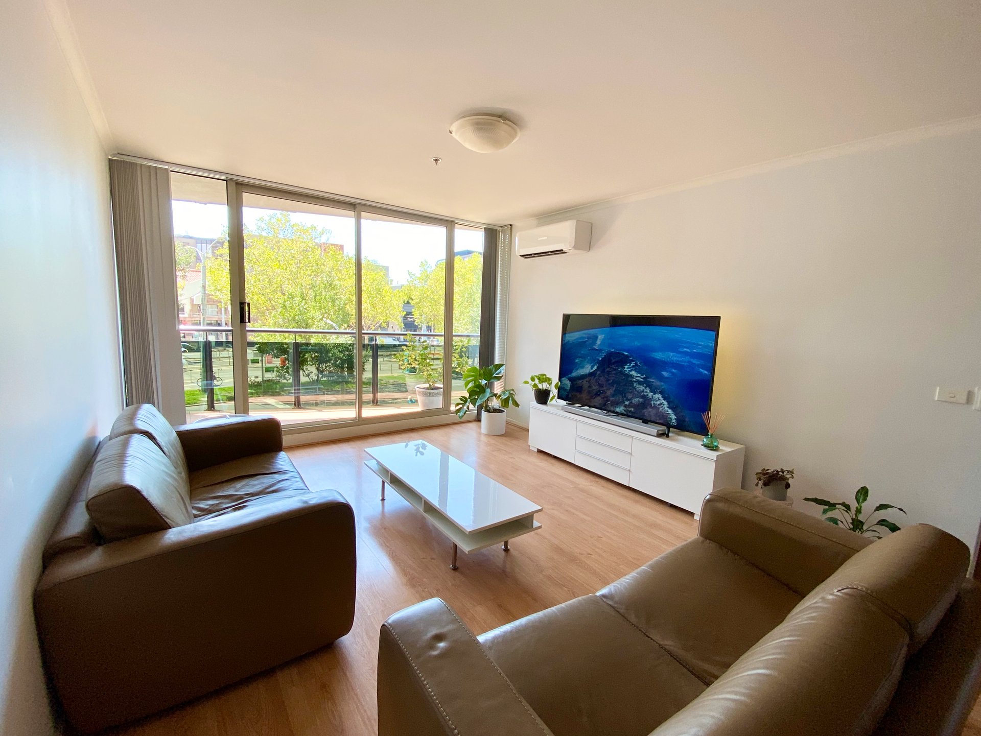25 / 416a St Kilda Road MELBOURNE