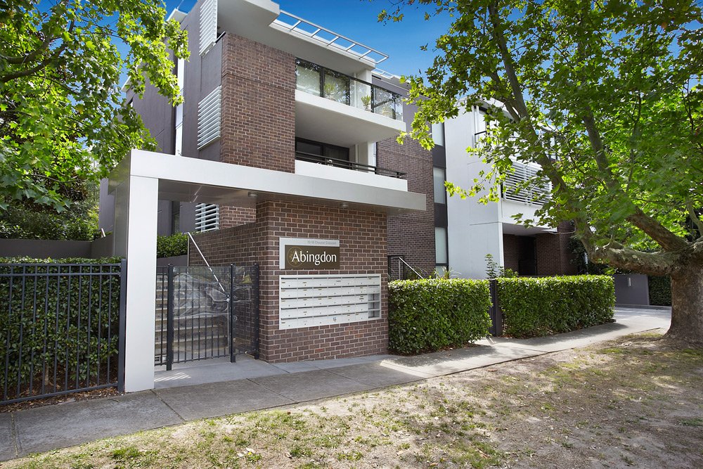 2/55 Chaucer Crescent, CANTERBURY VIC 3126