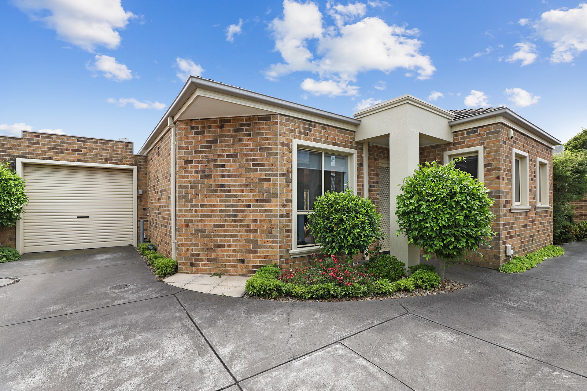 2/55 Clay Street, Moorabbin image 1