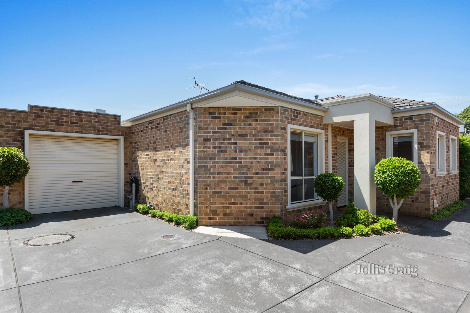 2/55 Clay Street, Moorabbin image 1