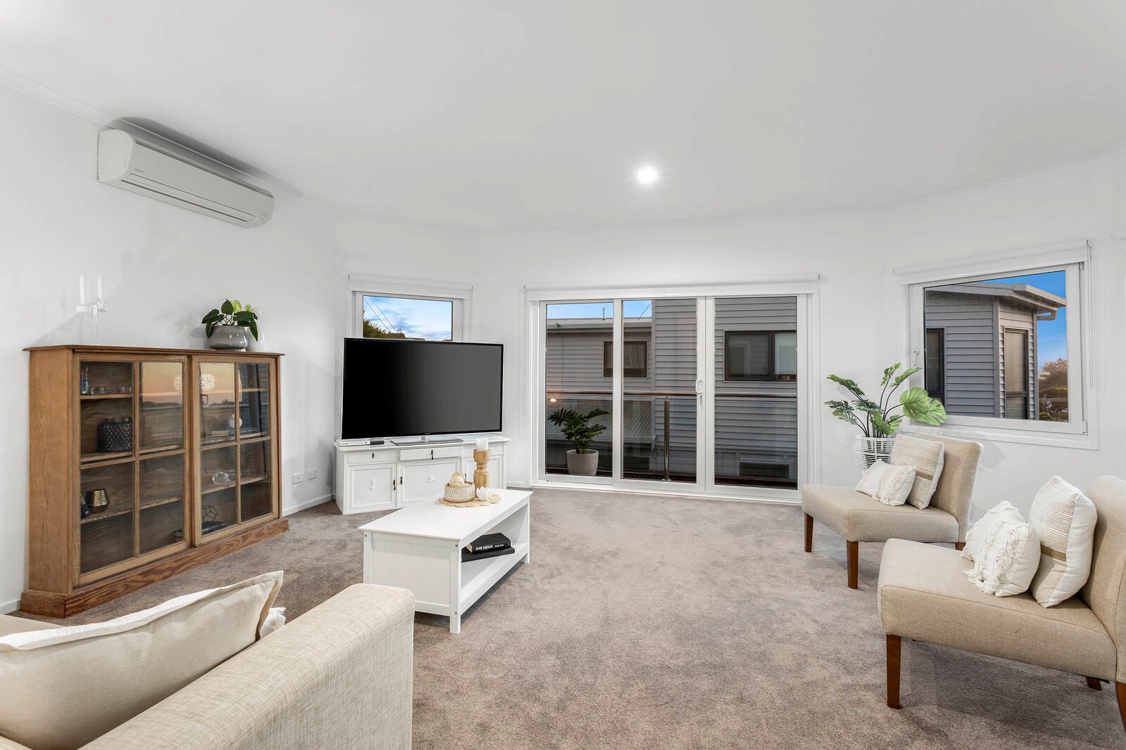 Property Gallery Thumbnail 11