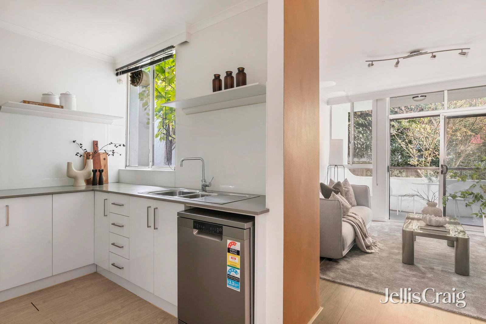 2/55 Dover Street, Flemington image 3