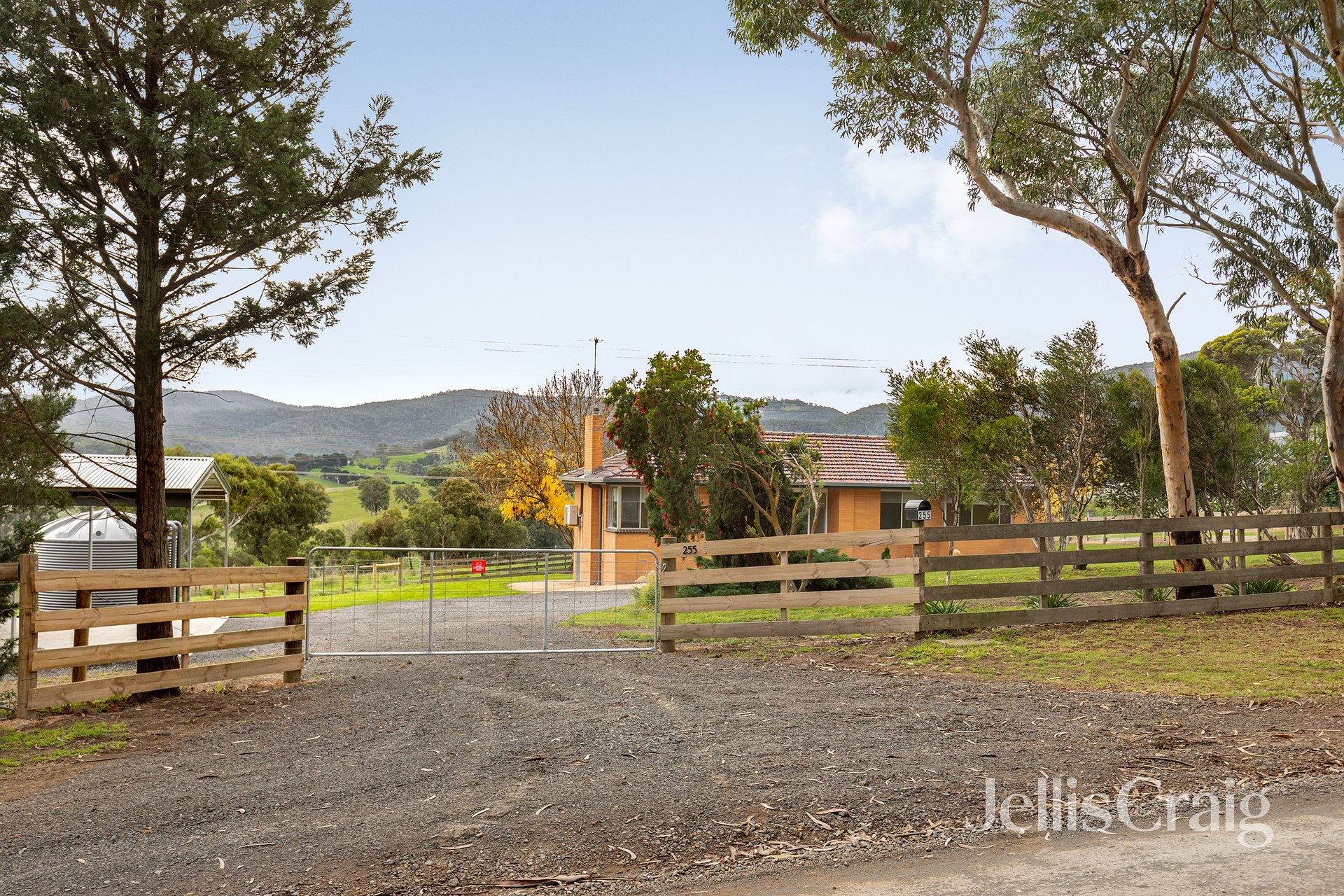 255 Eagles Nest Road, Arthurs&nbsp;Creek image 2