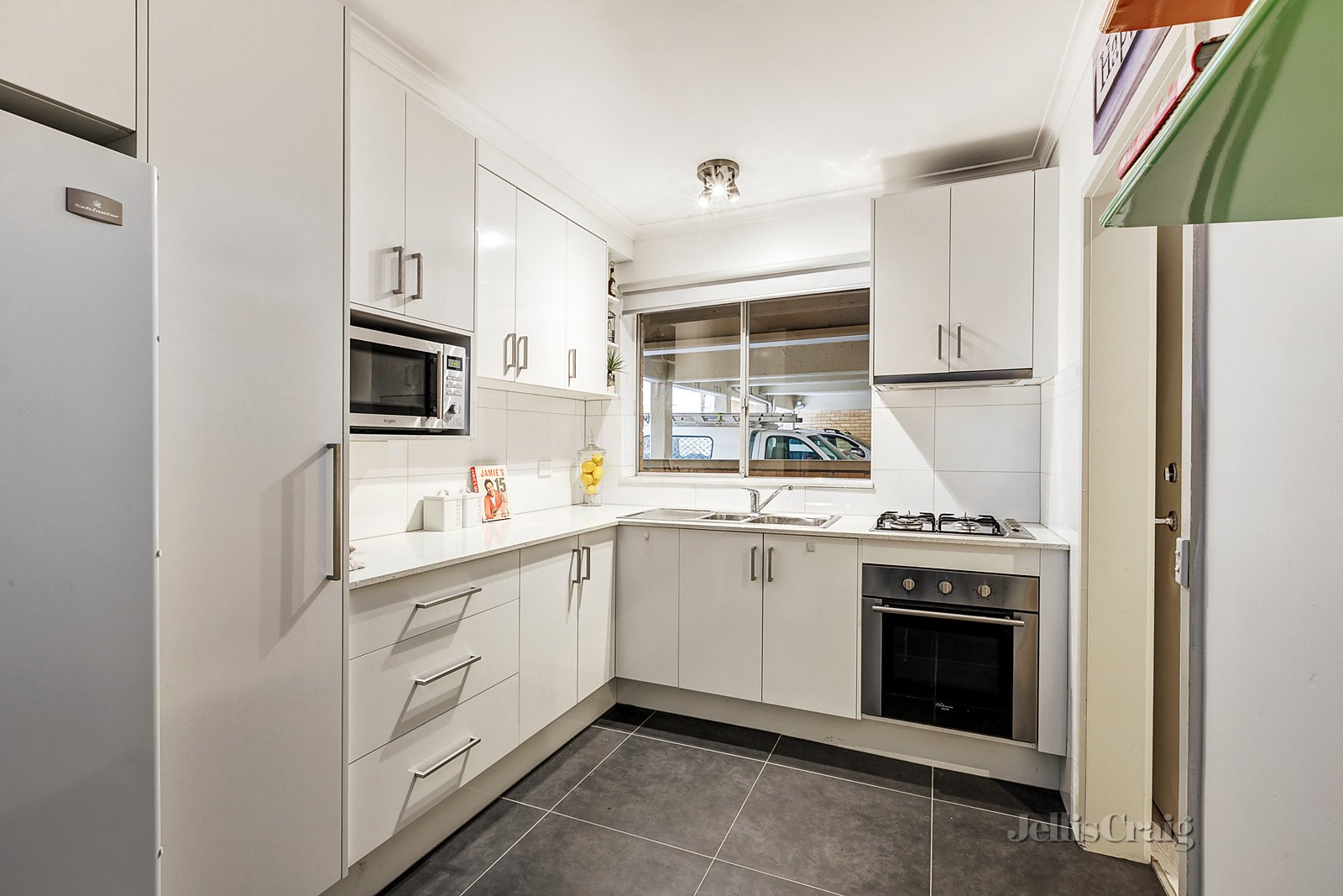 2/55 Haines Street, North Melbourne image 4