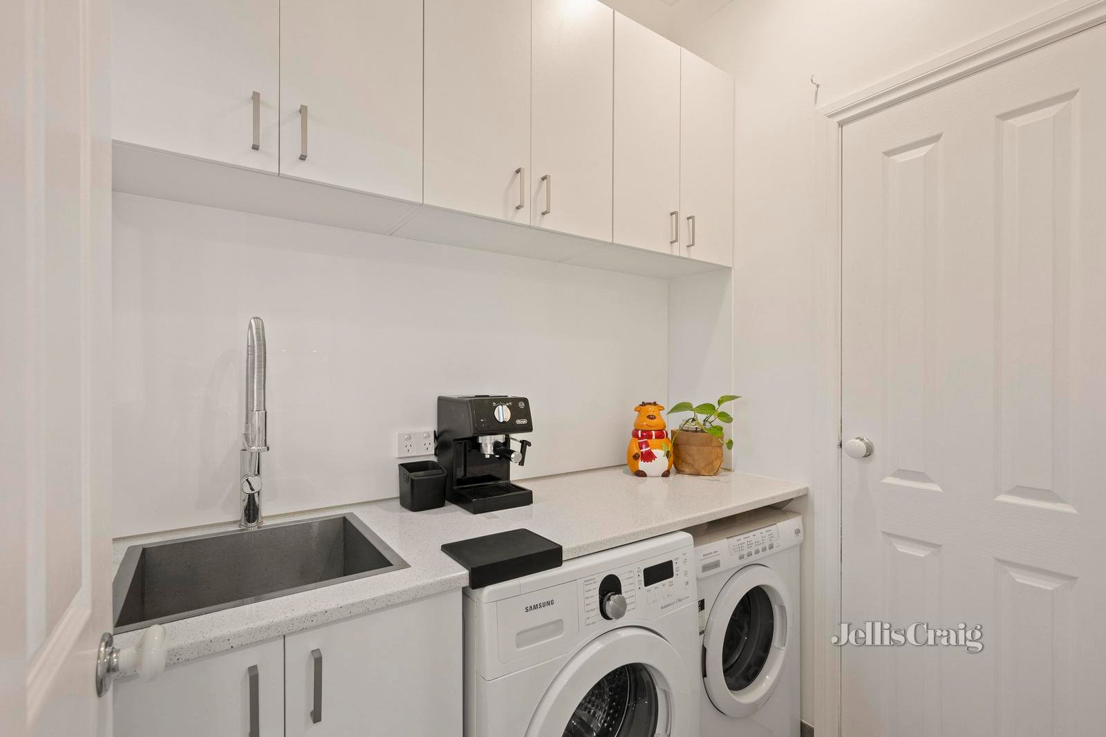 2/55 Hull Road, Croydon image 9