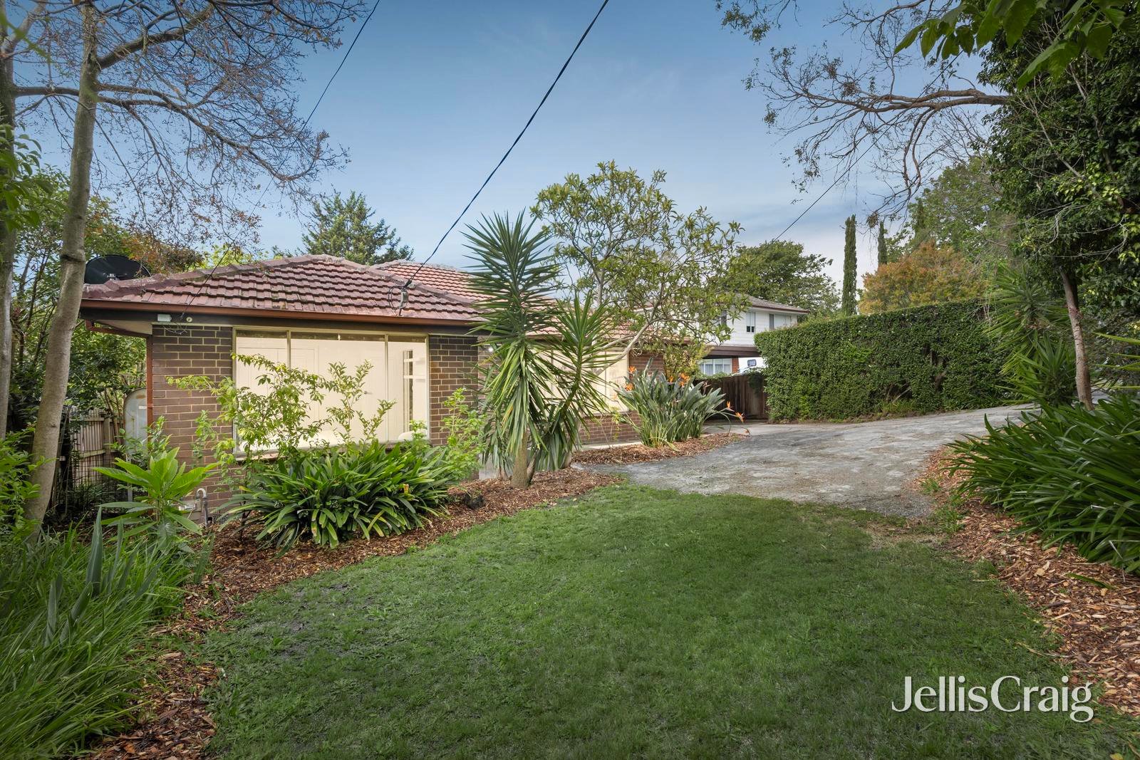 255 Hull Road, Mooroolbark image 1