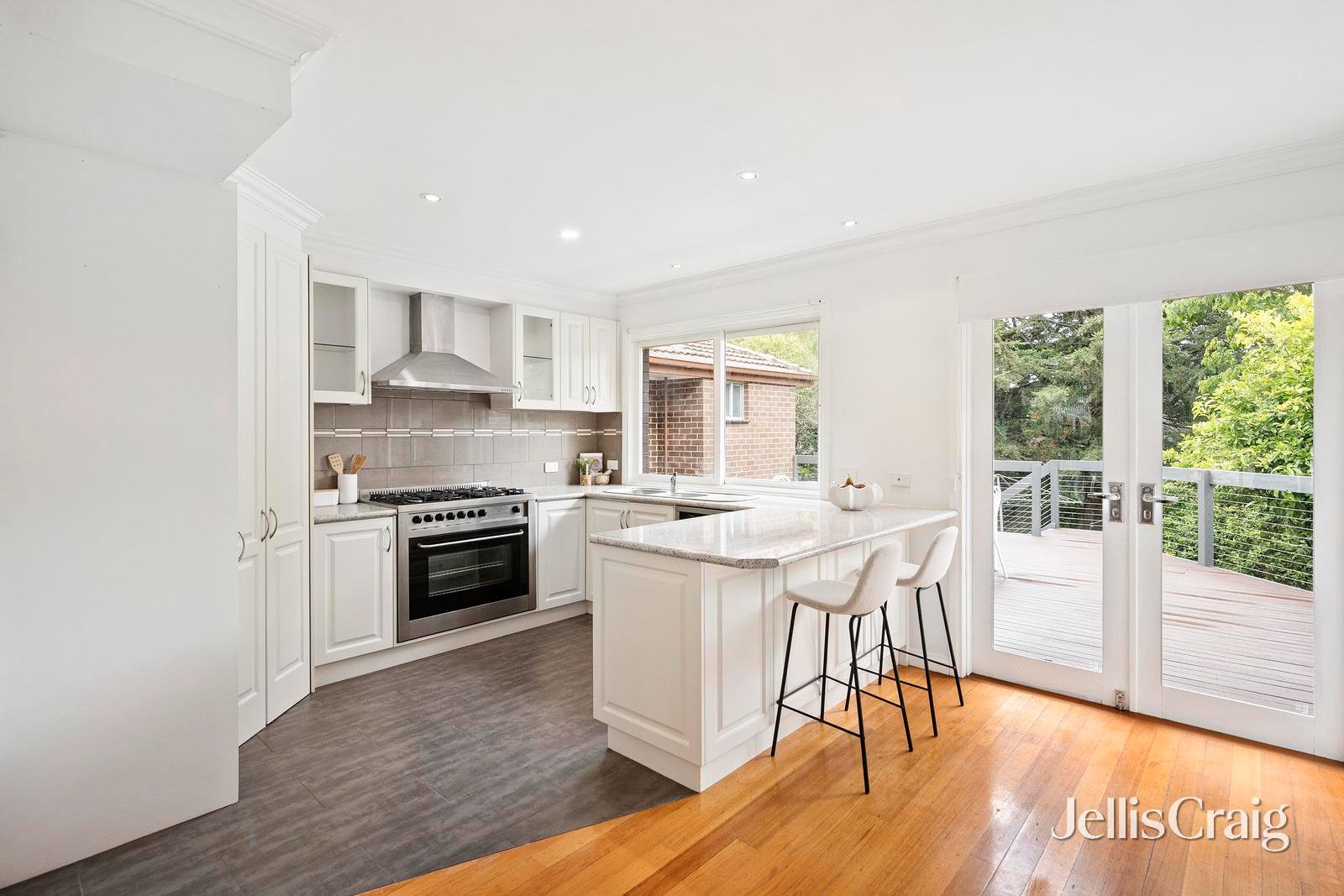 255 Hull Road, Mooroolbark image 7