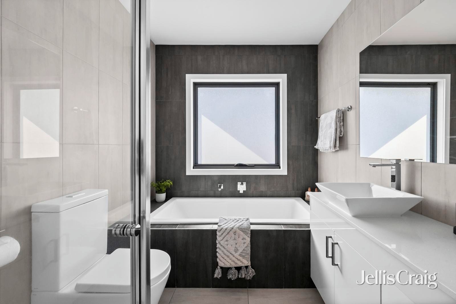 2/55 Saltley Street, South&nbsp;Kingsville image 12