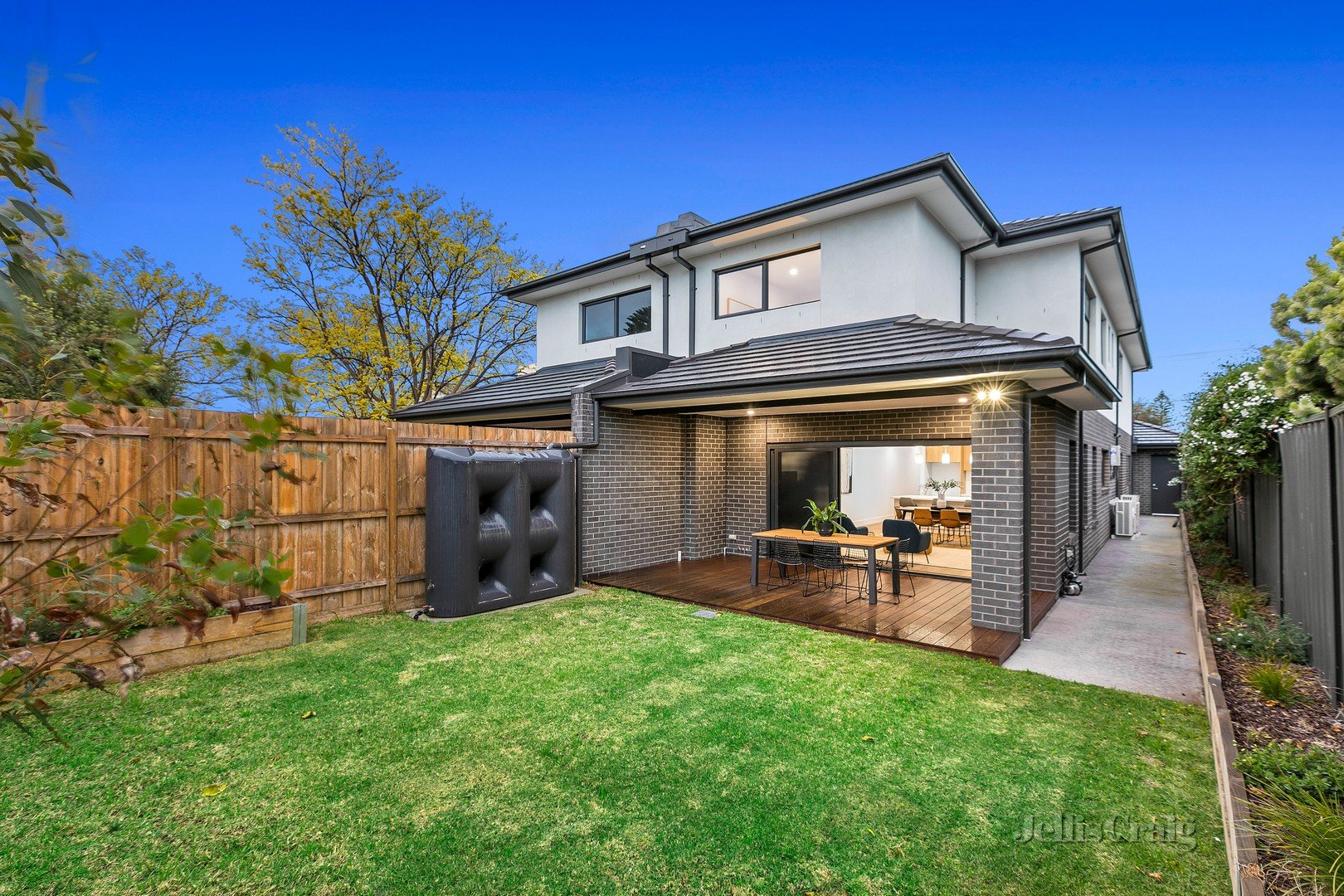 255A Queen Street, Altona image 1