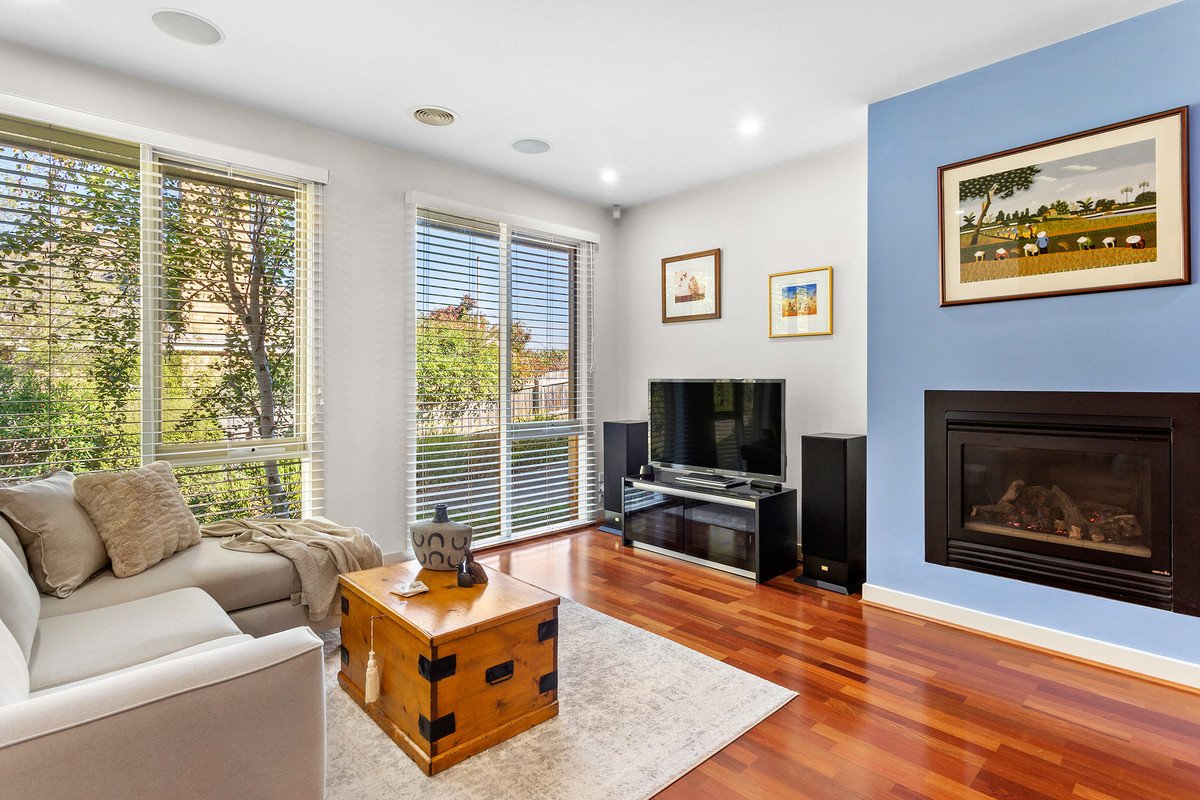 2/56 Union Road, Surrey Hills image 2