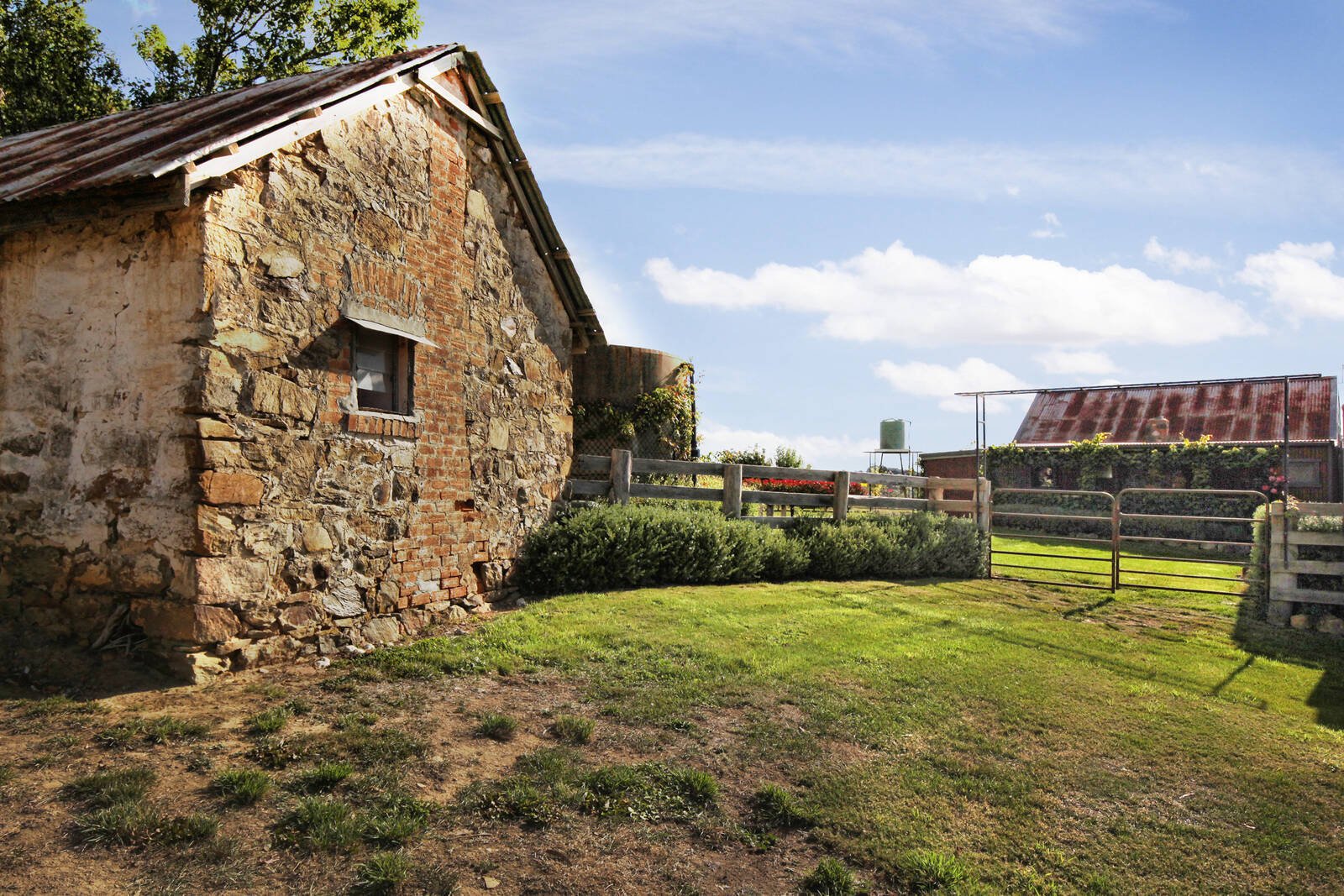 Property Gallery Thumbnail 16