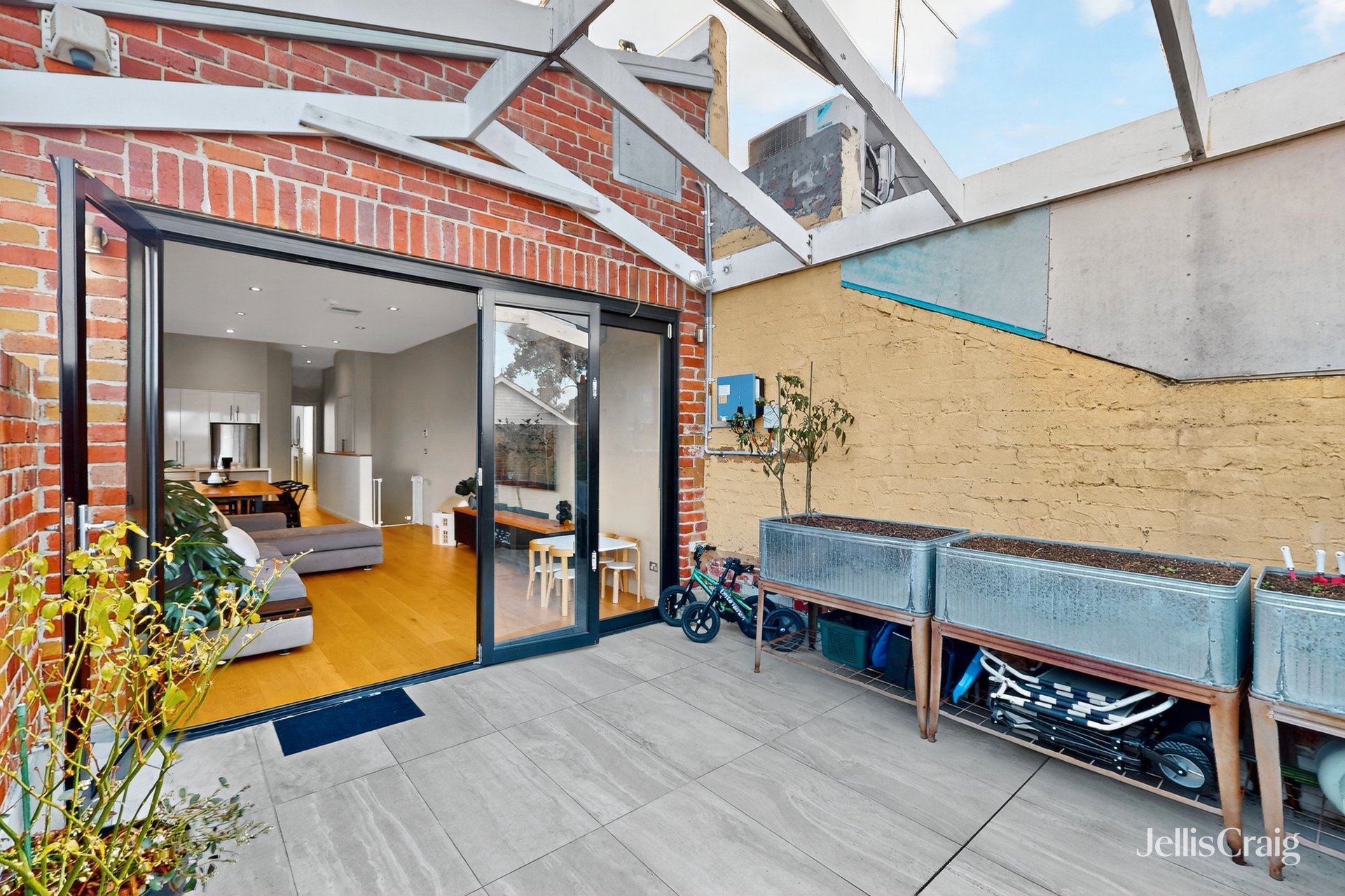 2/560 Sydney Road, Brunswick image 12