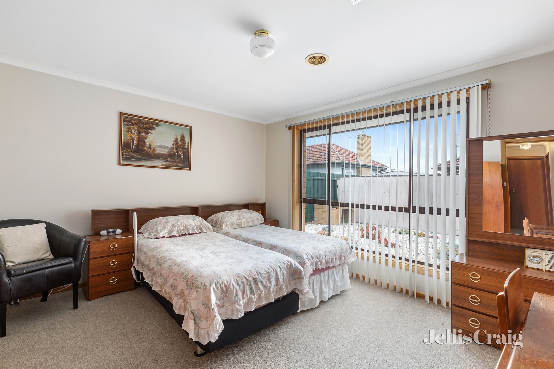 2/561 Grimshaw Street, Bundoora image 6