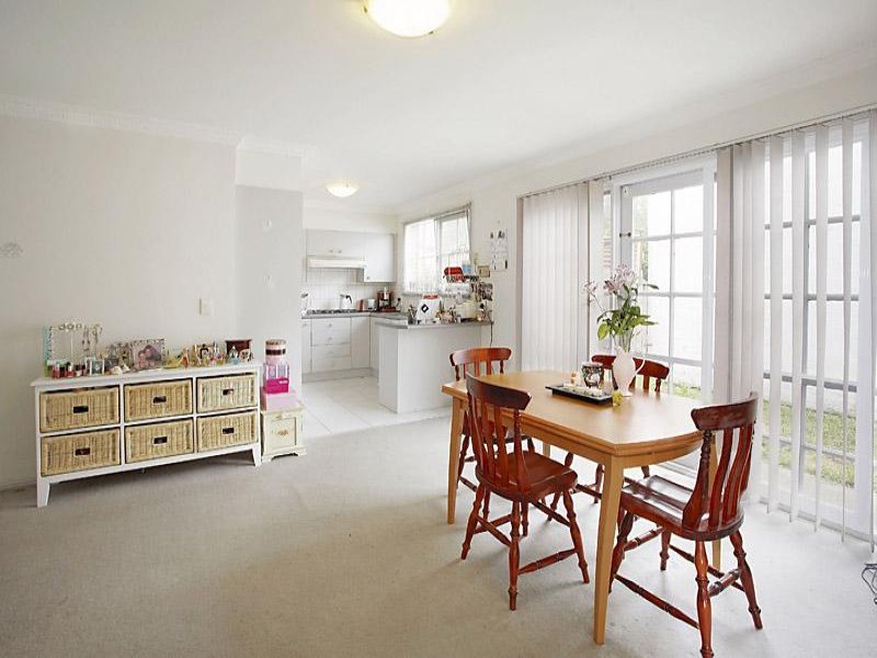 2/563 Whitehorse Road, Surrey Hills image 3