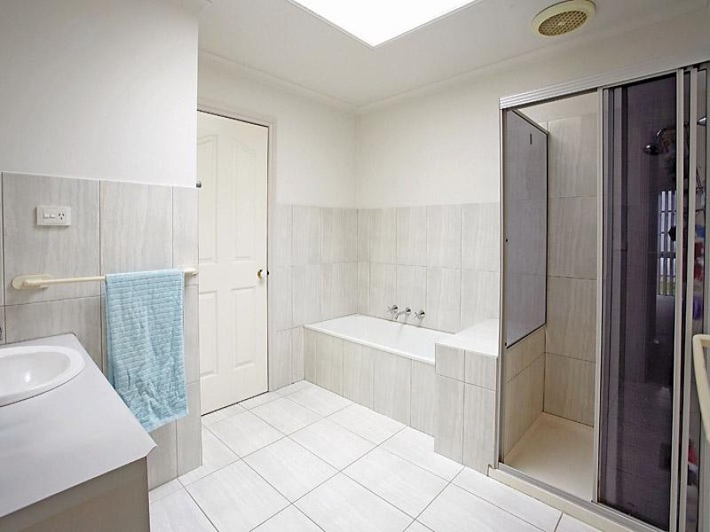 2/563 Whitehorse Road, Surrey Hills image 5