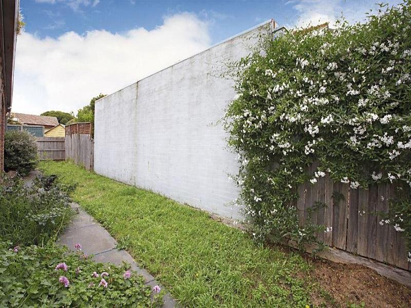 2/563 Whitehorse Road, Surrey Hills image 6